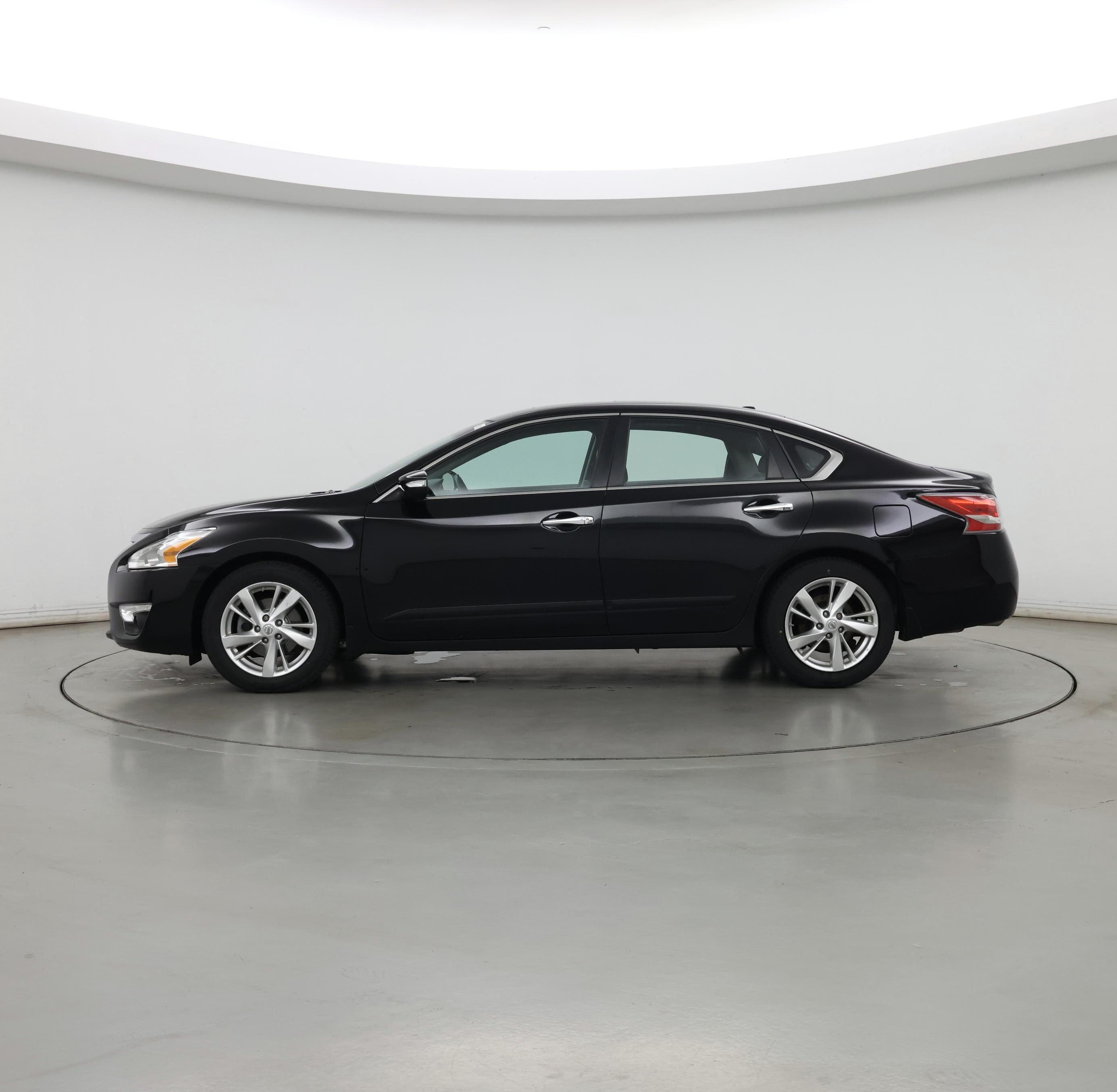 Thumbnail: 2015 Nissan Altima - 3