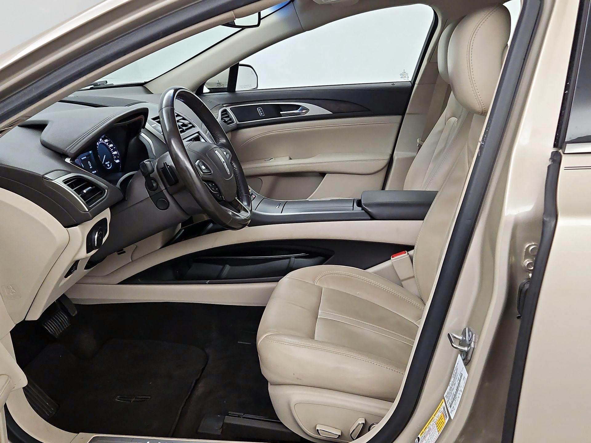 Thumbnail: 2017 Lincoln MKZ - 11