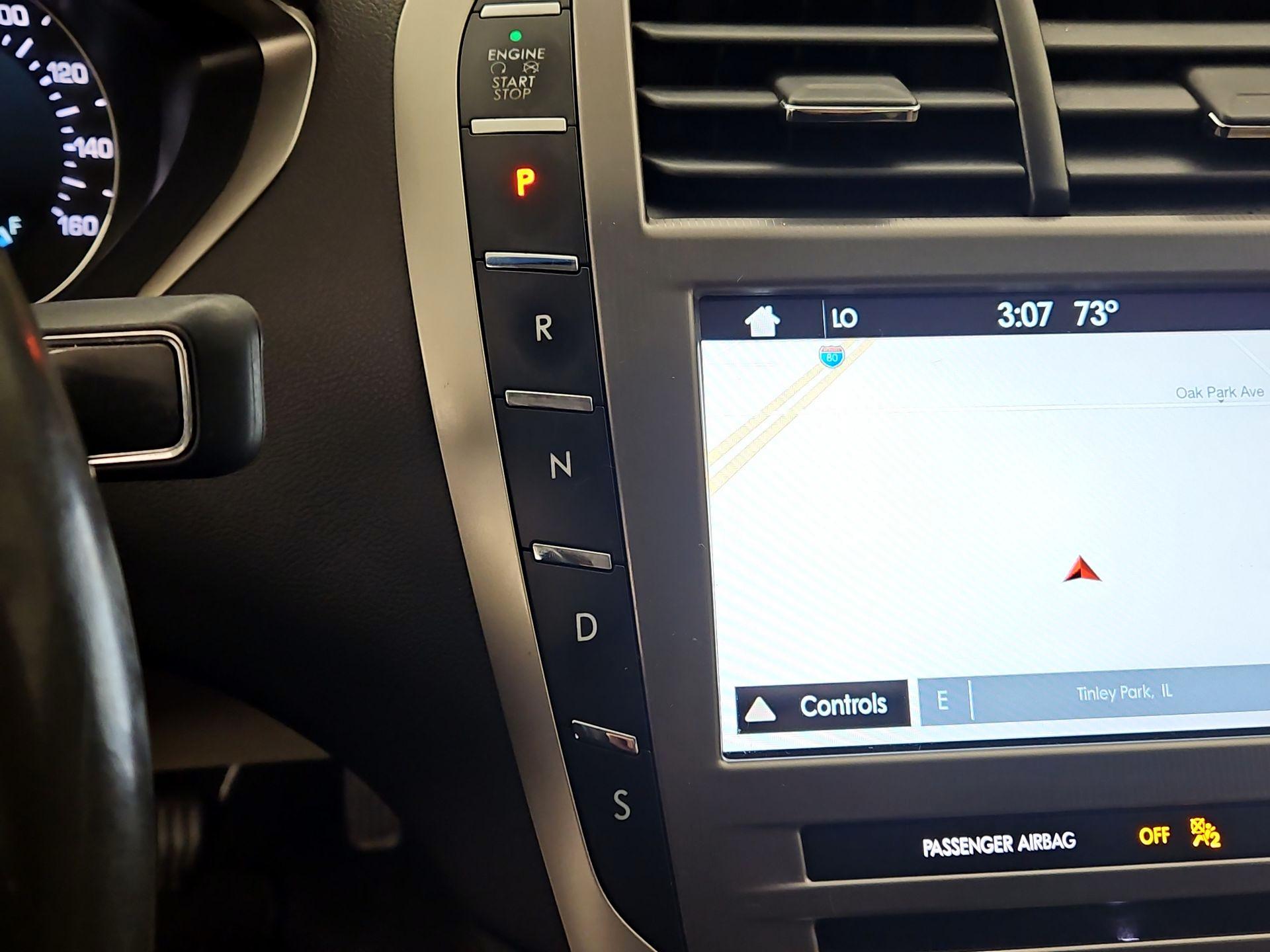 Thumbnail: 2017 Lincoln MKZ - 18