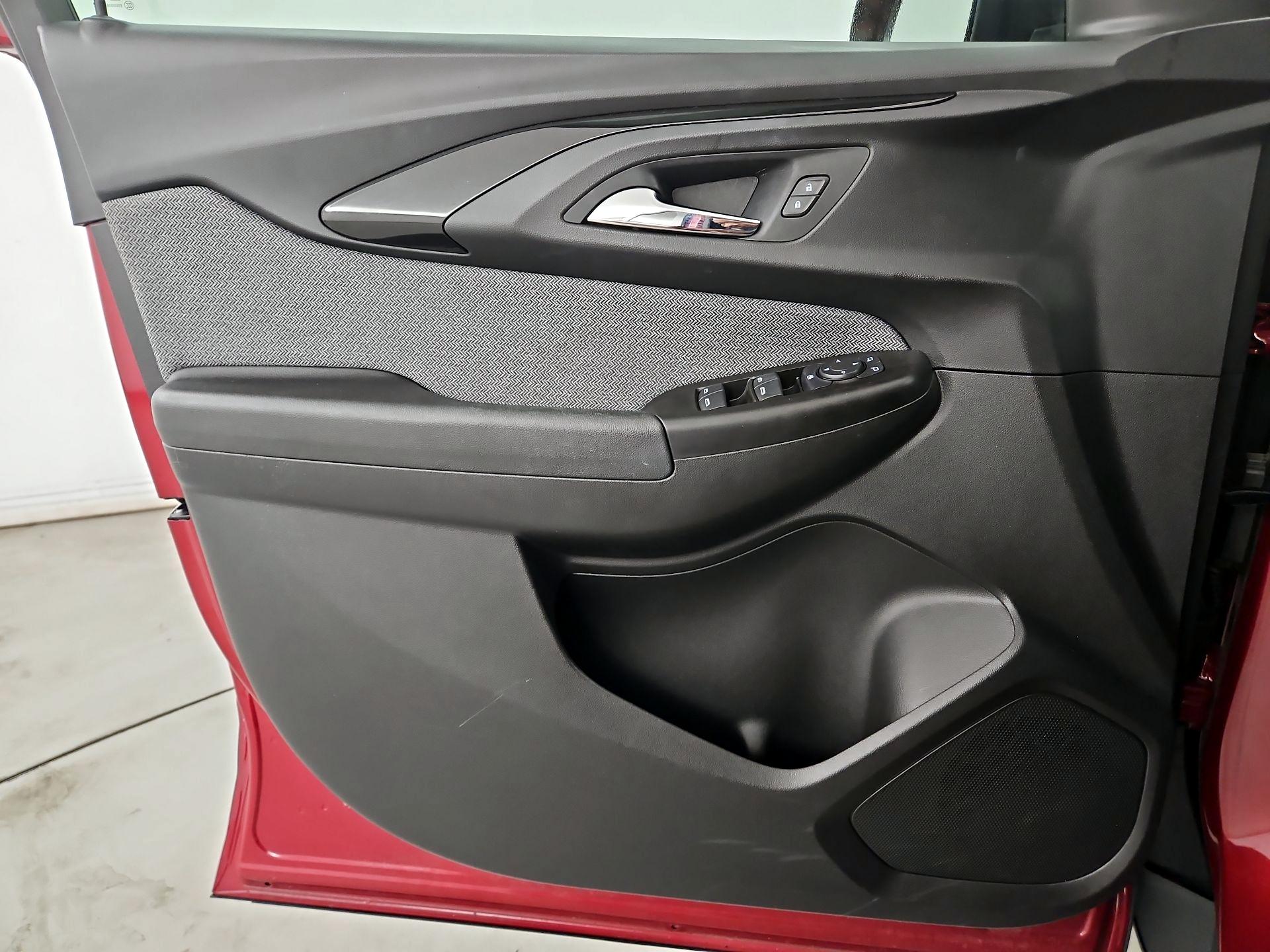 Thumbnail: 2021 Chevrolet TrailBlazer - 12