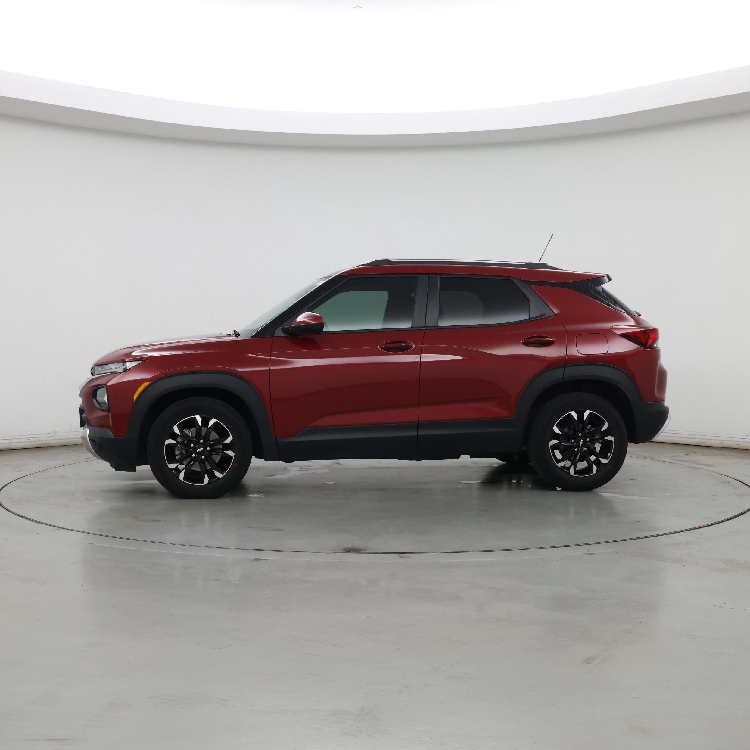 Thumbnail: 2021 Chevrolet TrailBlazer - 3