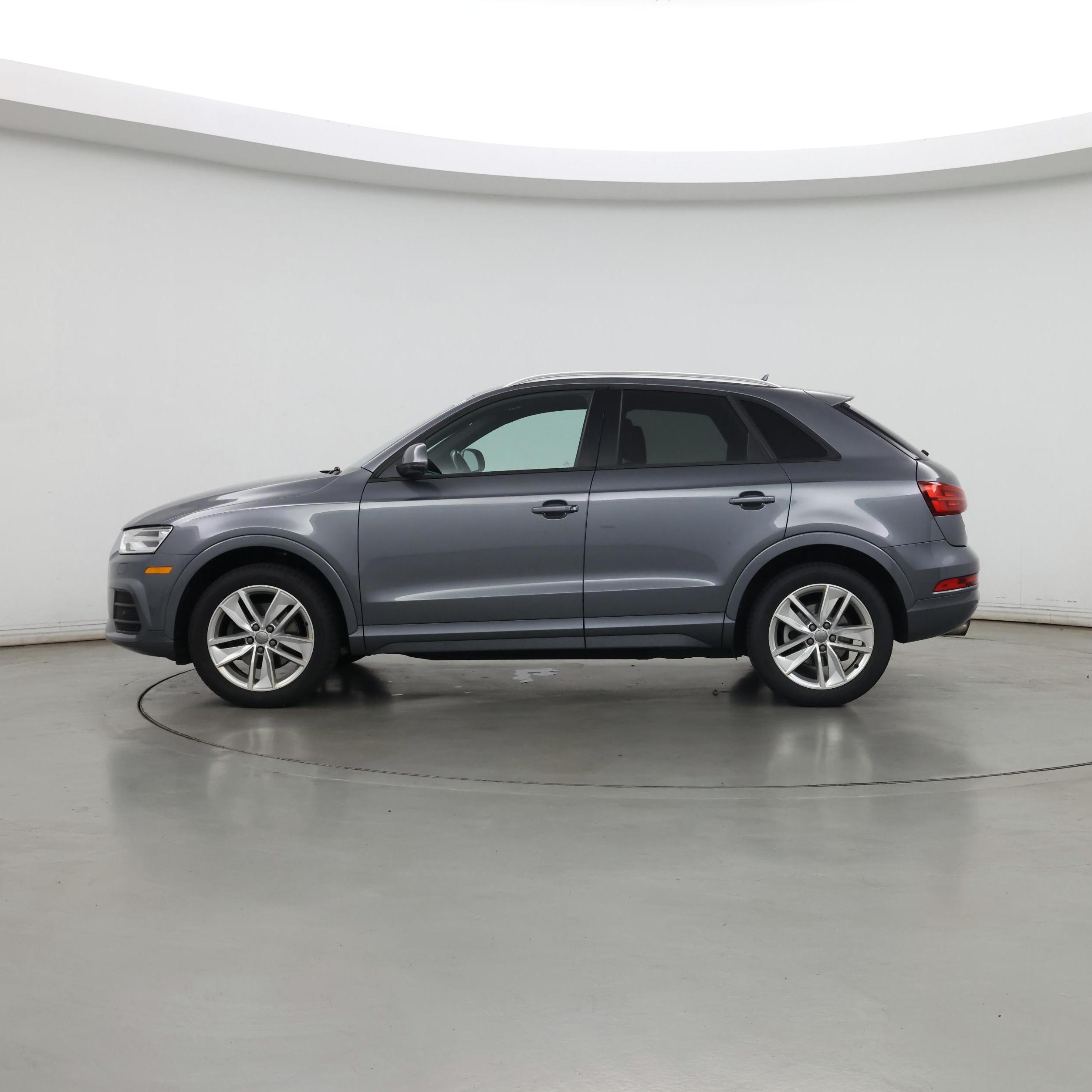 Thumbnail: 2017 Audi Q3 - 3
