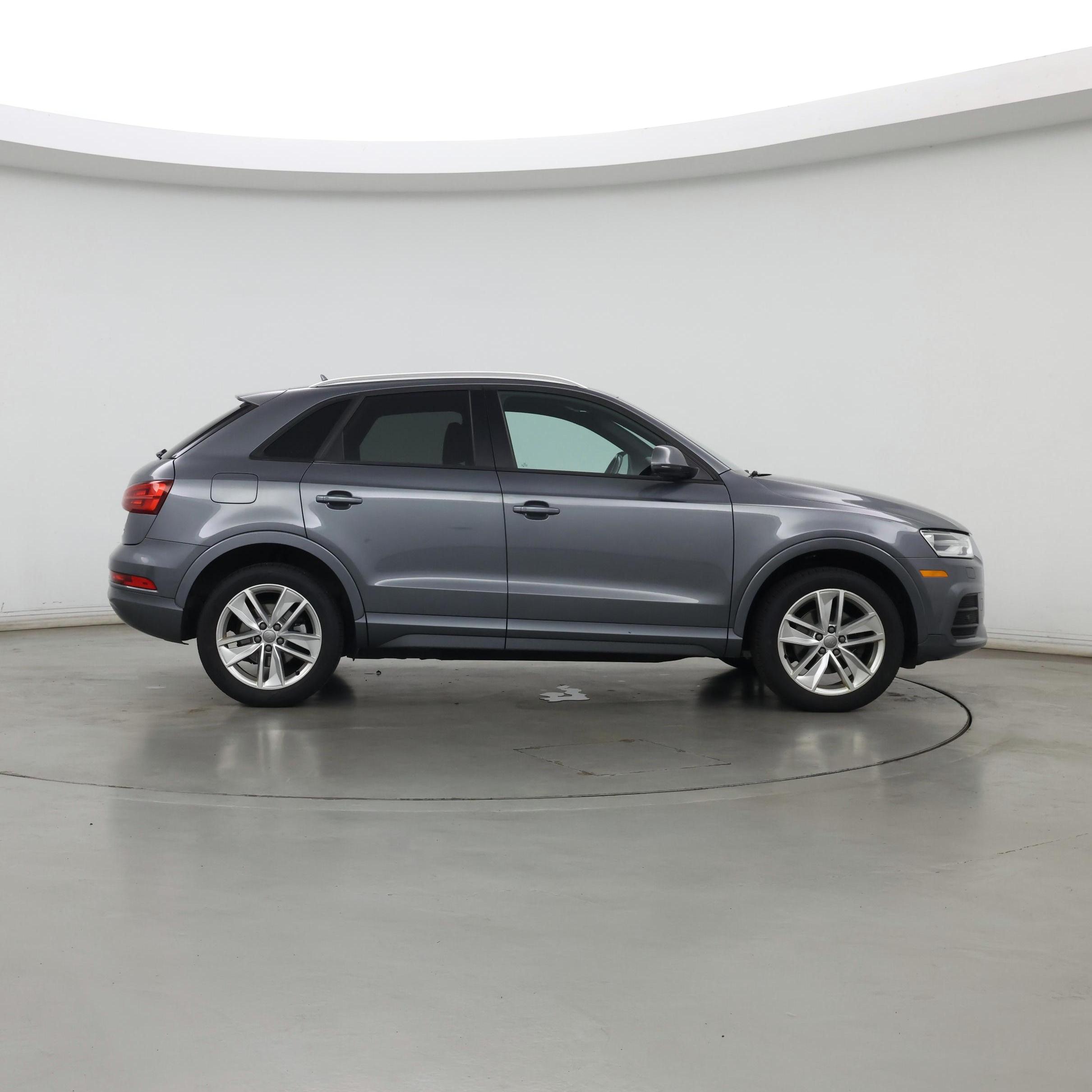 Thumbnail: 2017 Audi Q3 - 7