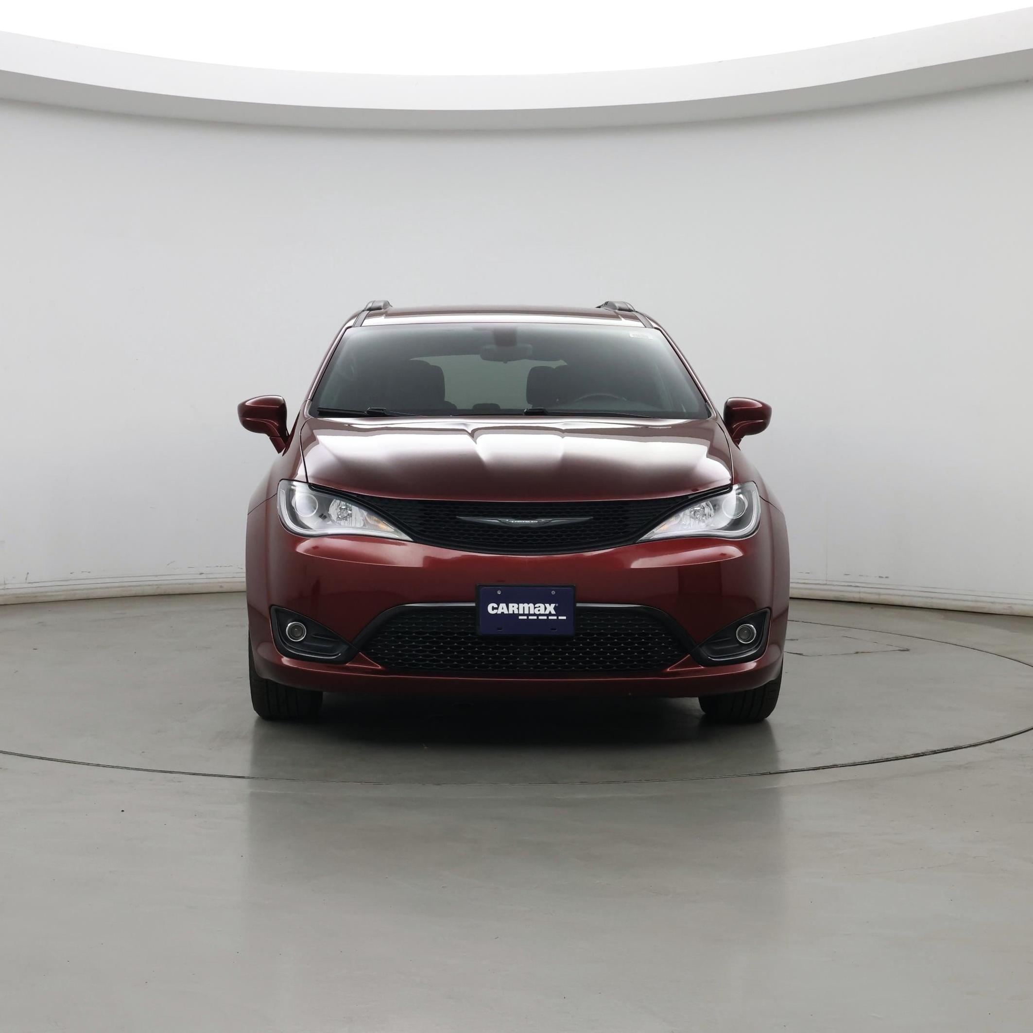 Thumbnail: 2018 Chrysler Pacifica - 5
