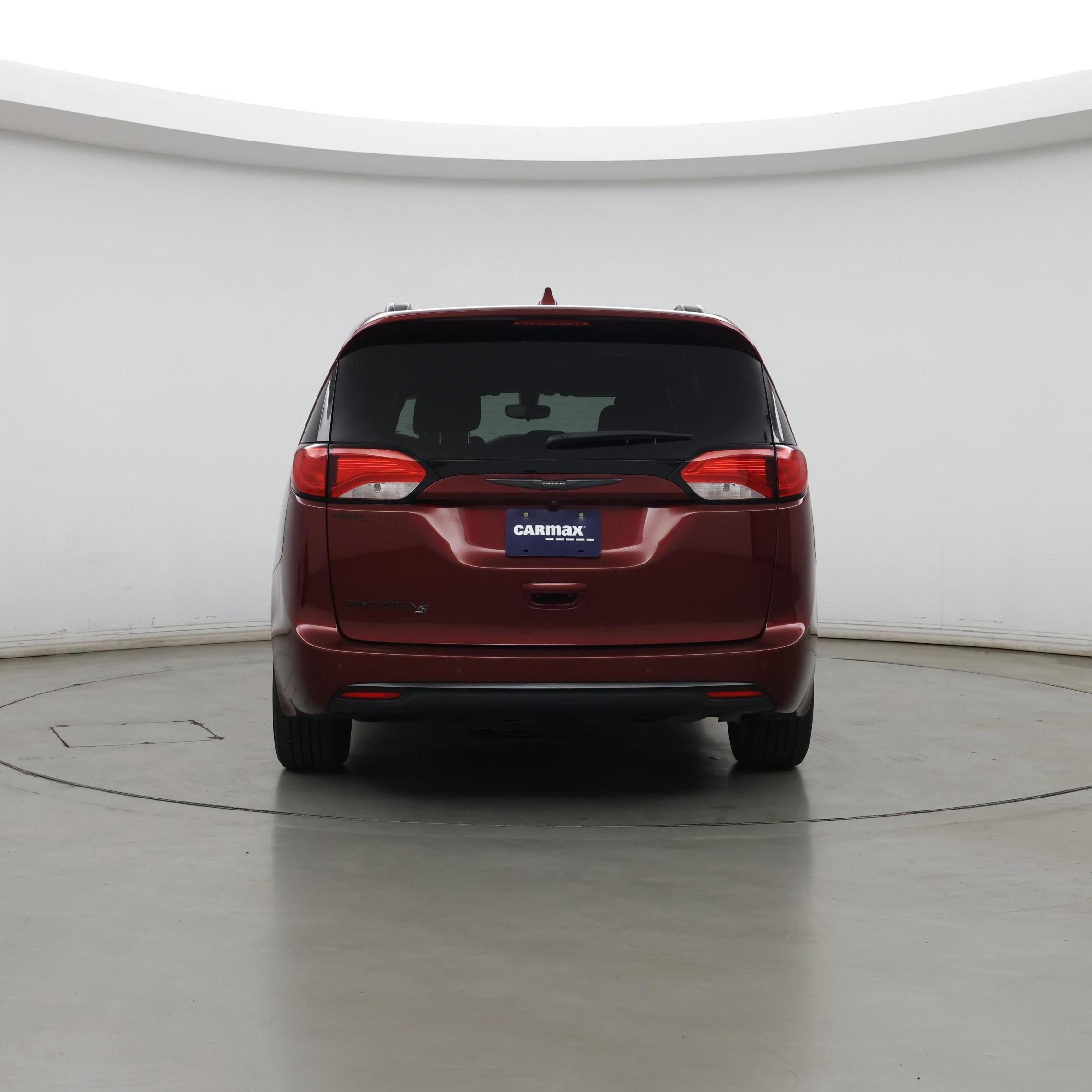 Thumbnail: 2018 Chrysler Pacifica - 6