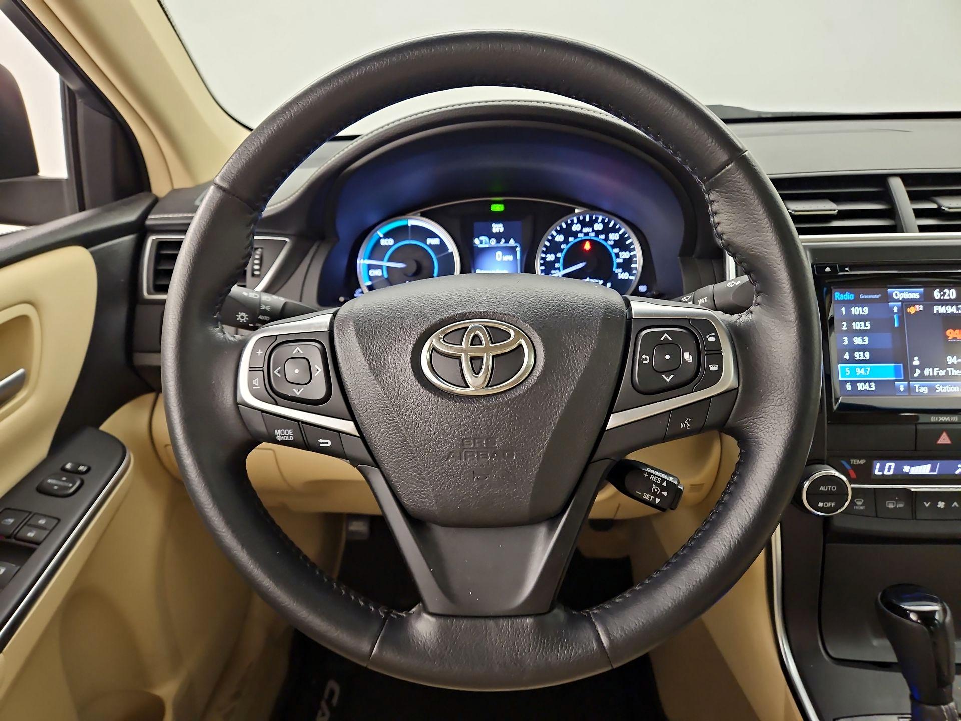 Thumbnail: 2016 Toyota Camry - 10