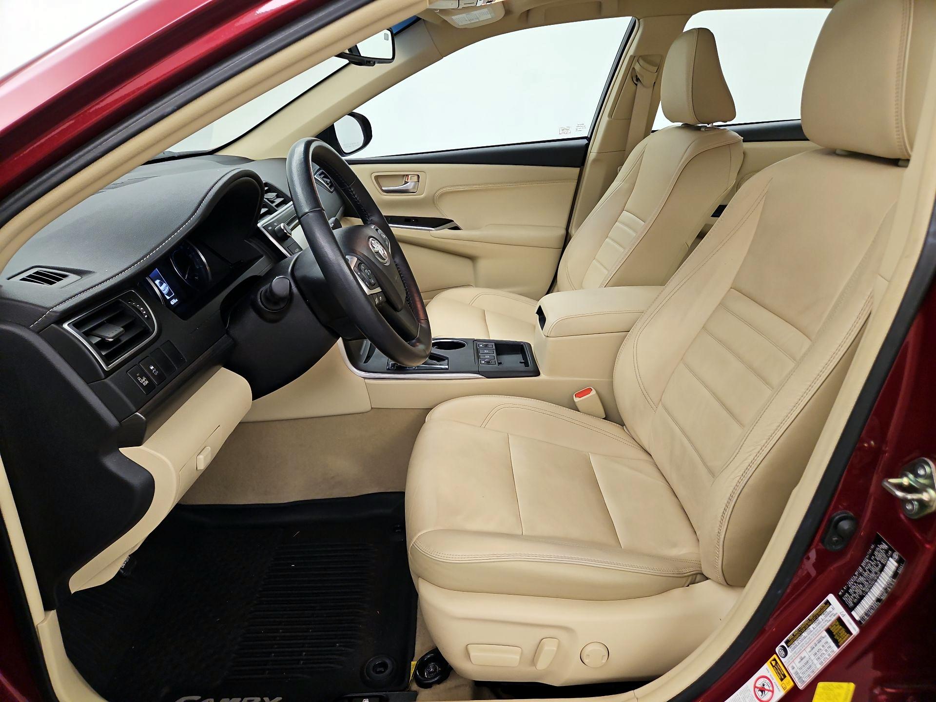 Thumbnail: 2016 Toyota Camry - 11