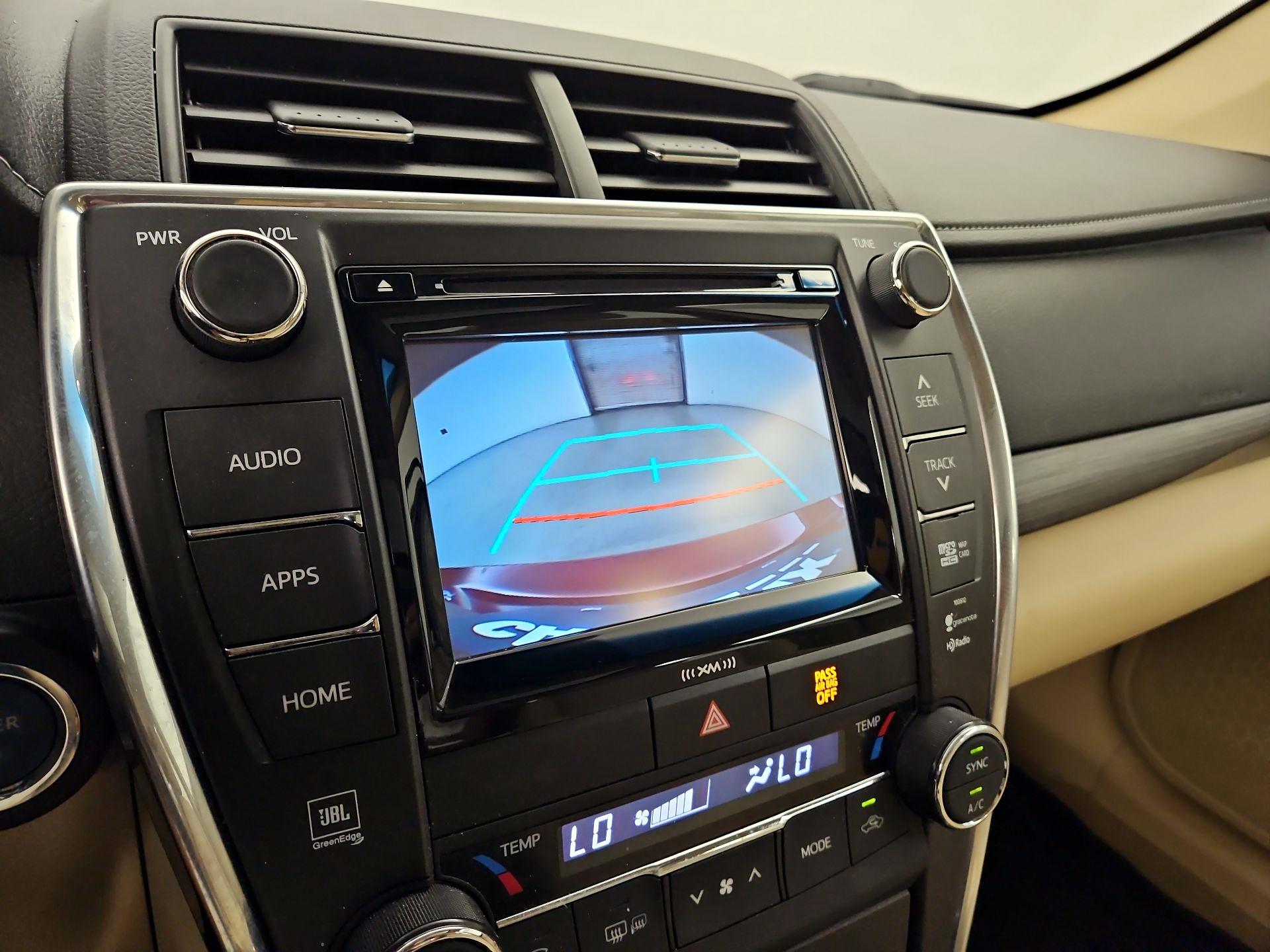 Thumbnail: 2016 Toyota Camry - 14