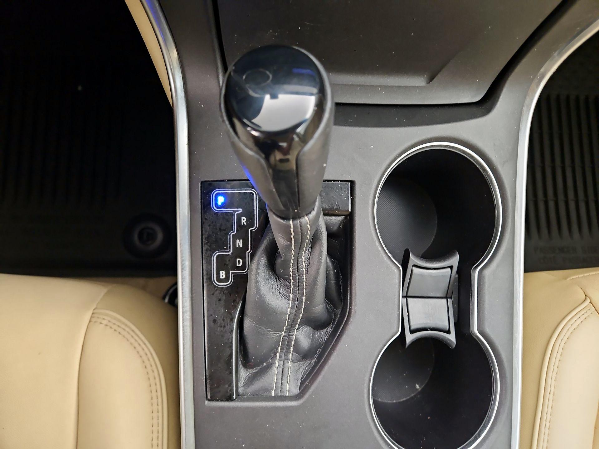 Thumbnail: 2016 Toyota Camry - 17