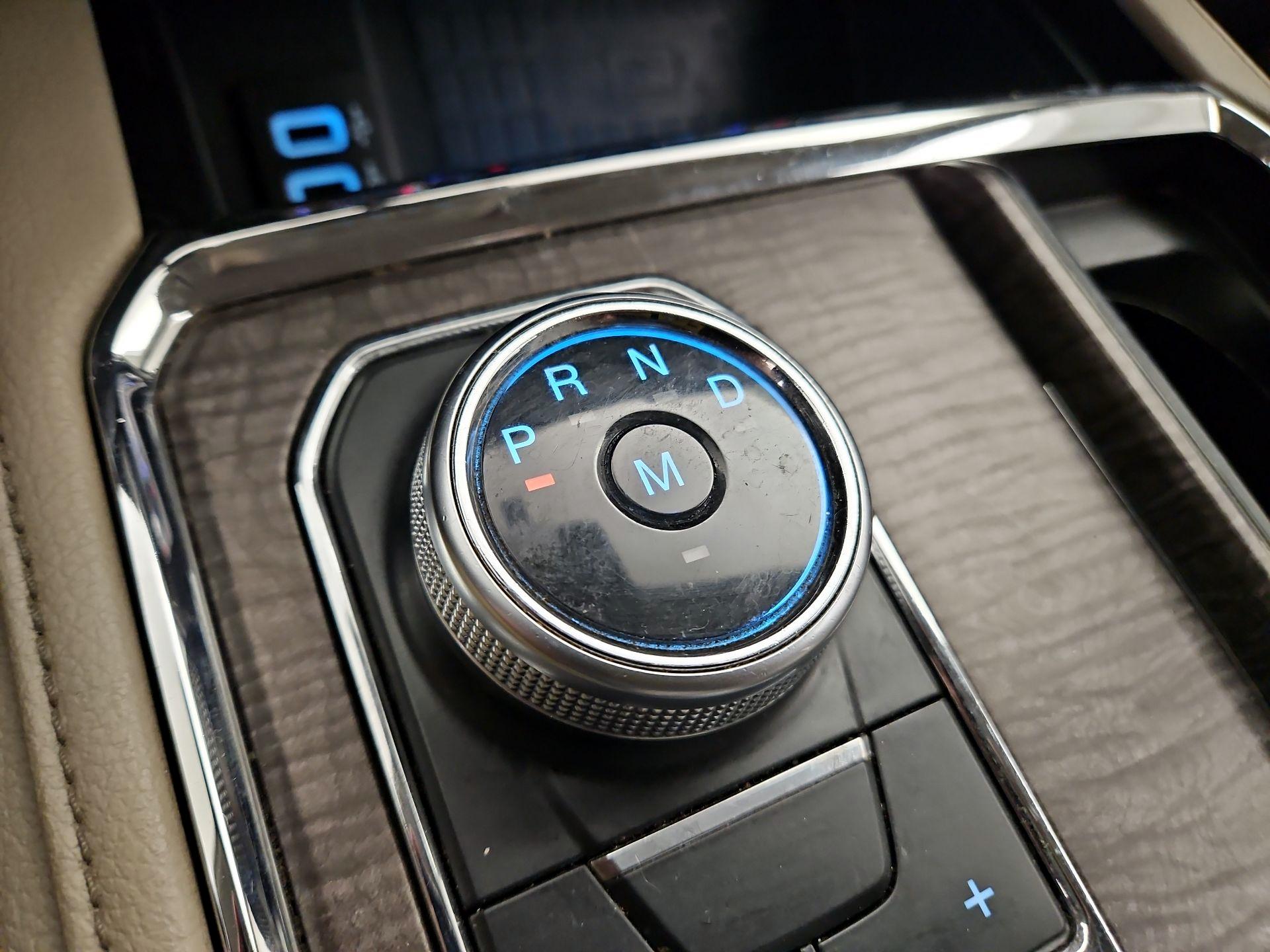 Thumbnail: 2019 Ford Expedition - 18