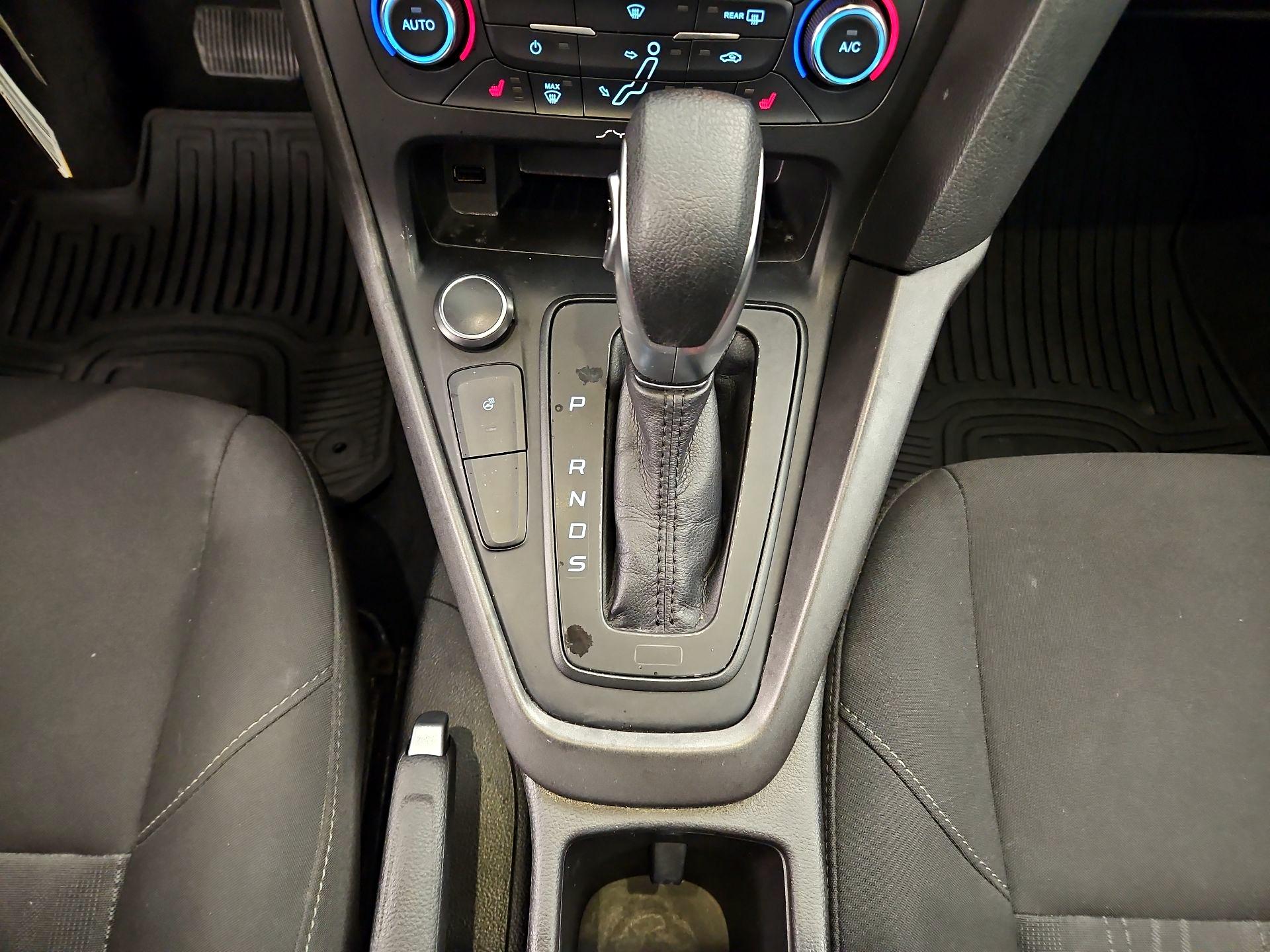 Thumbnail: 2017 Ford Focus - 17