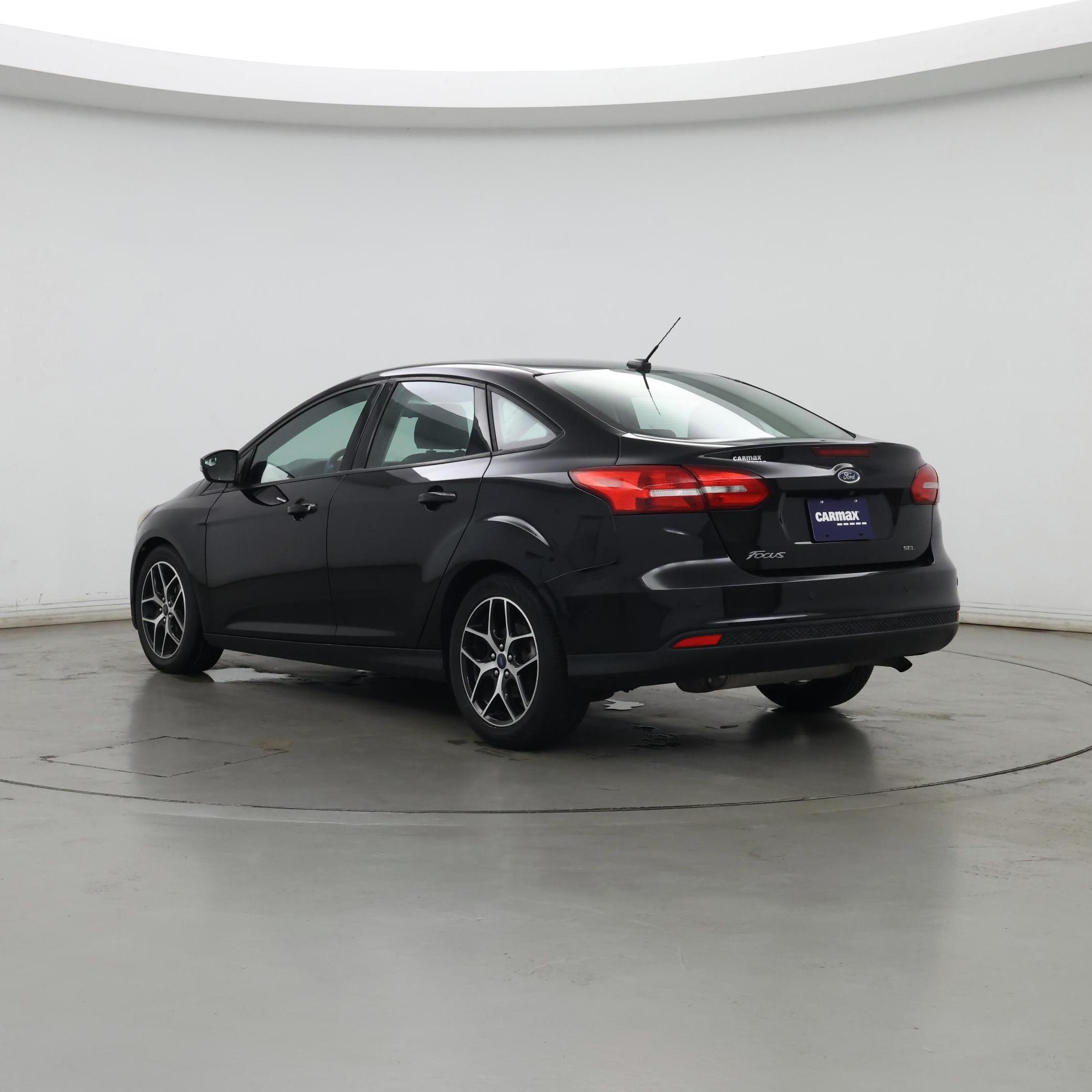 Thumbnail: 2017 Ford Focus - 2