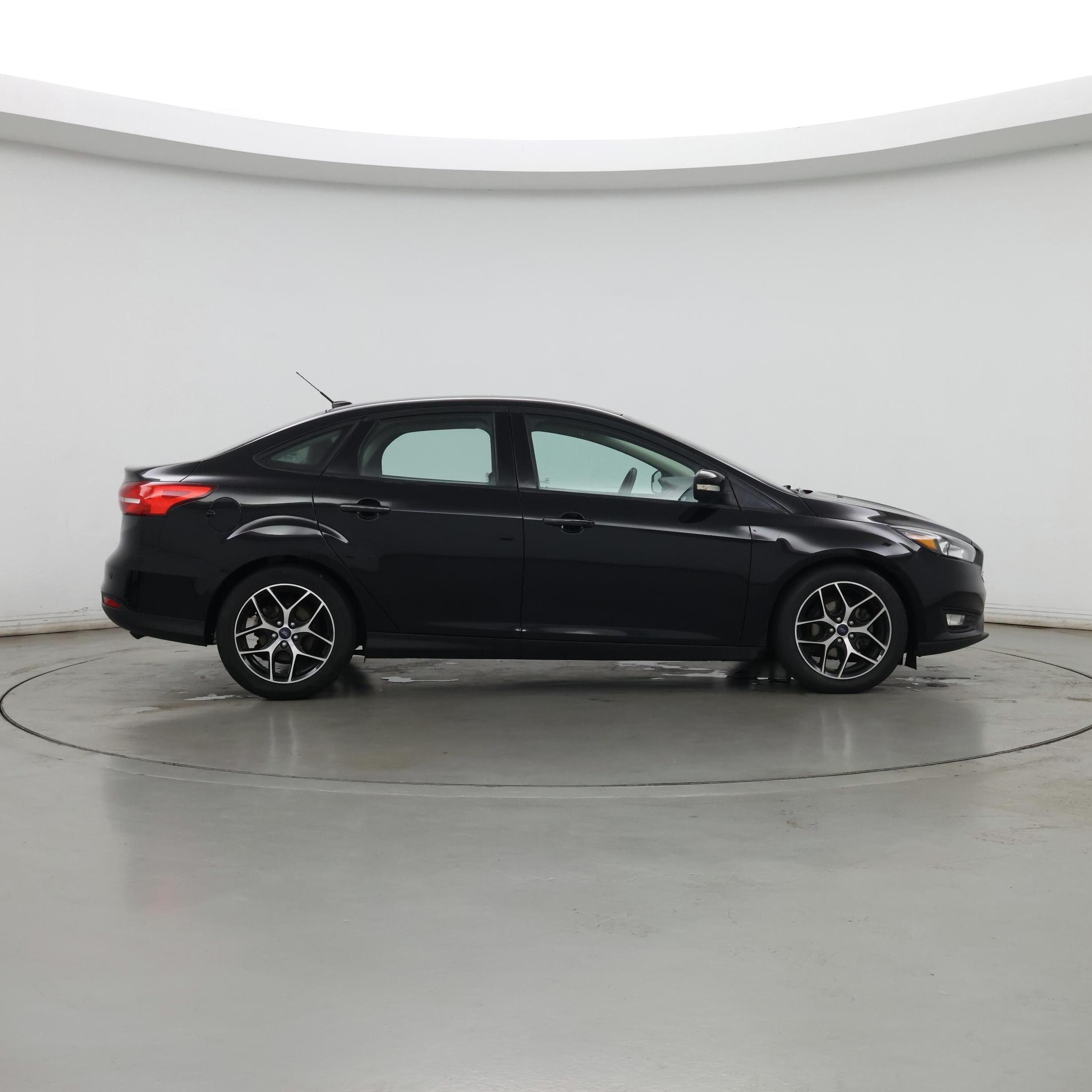 Thumbnail: 2017 Ford Focus - 7