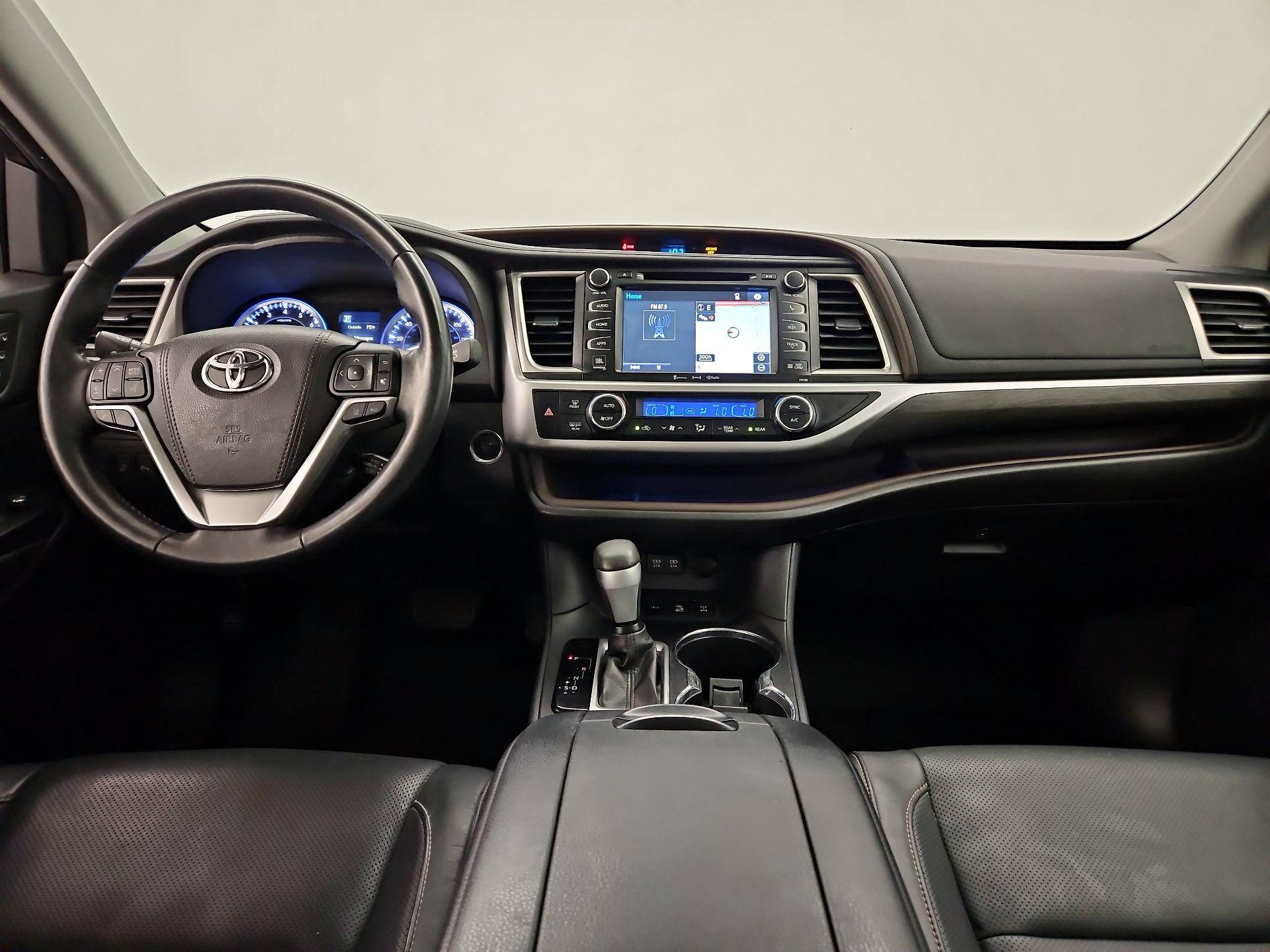Thumbnail: 2017 Toyota Highlander - 9