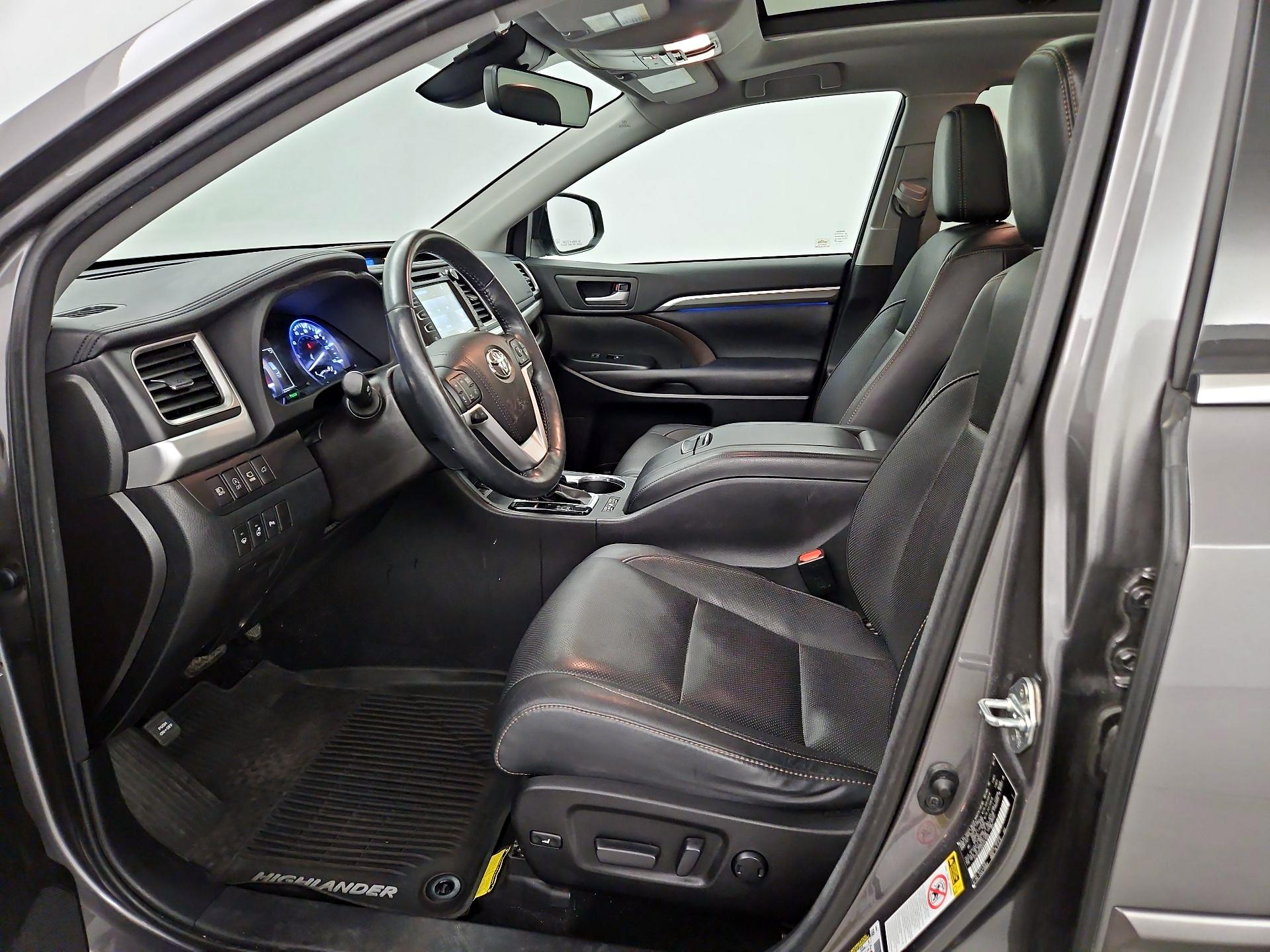 Thumbnail: 2017 Toyota Highlander - 11