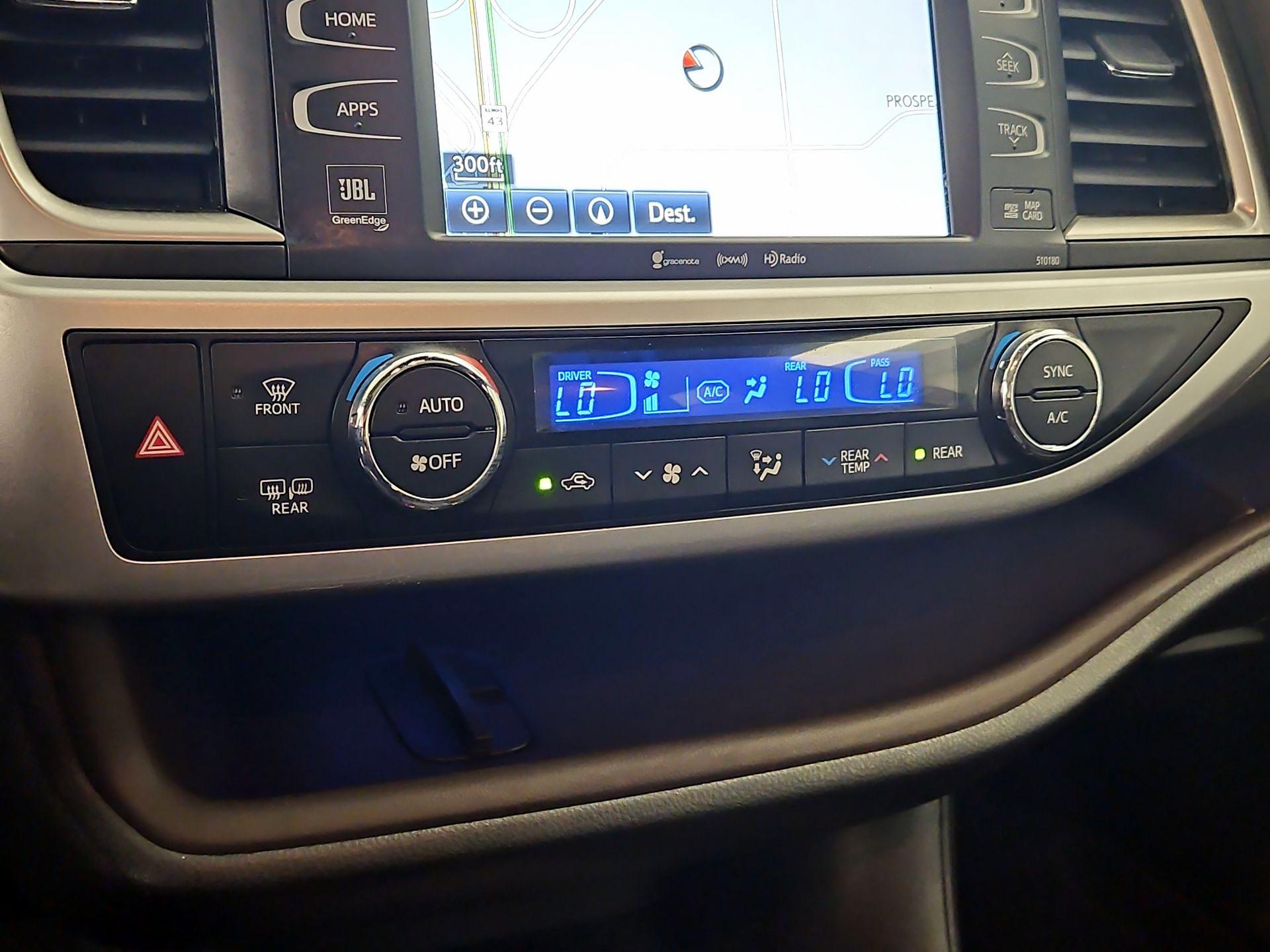 Thumbnail: 2017 Toyota Highlander - 17