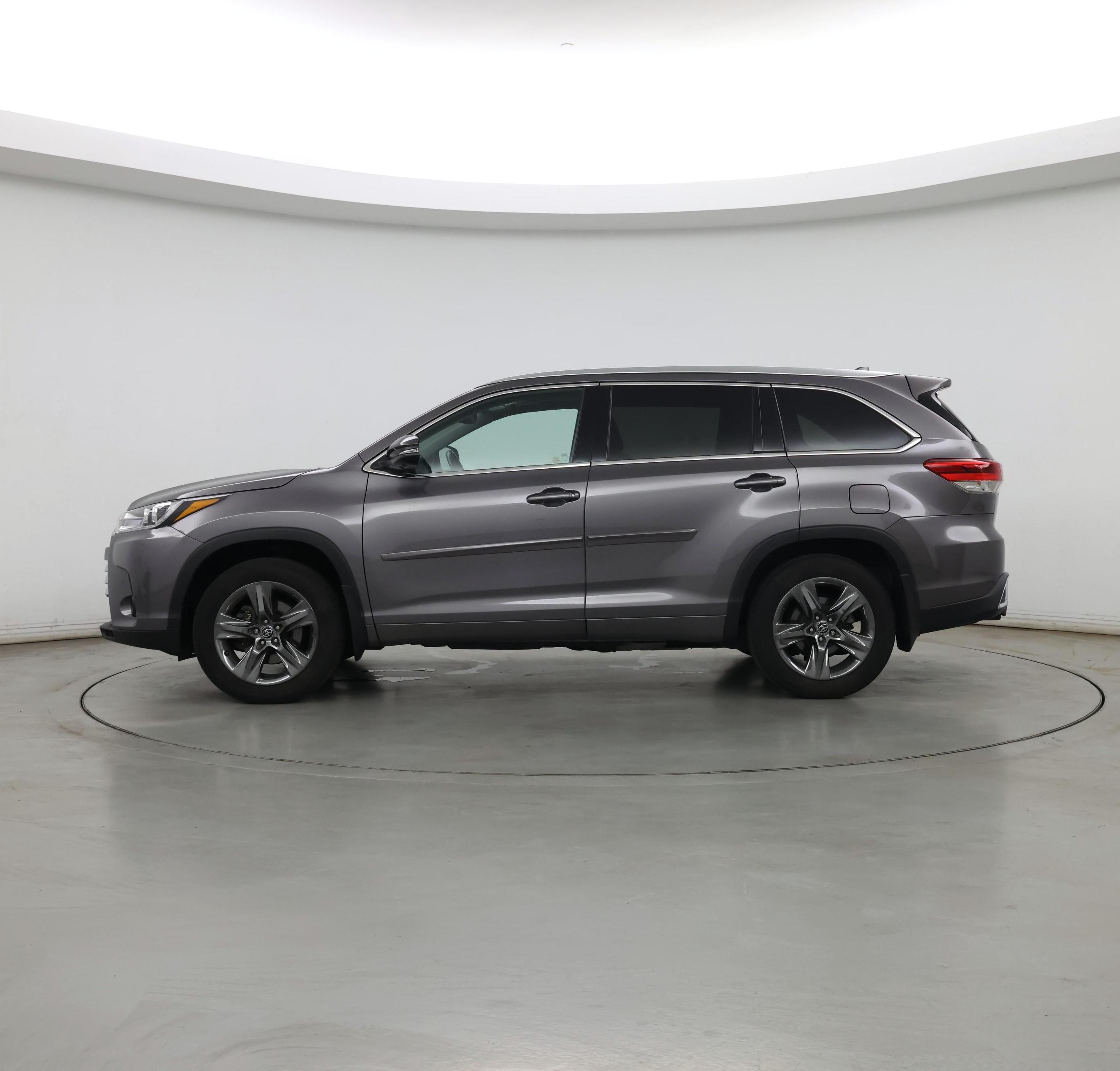 Thumbnail: 2017 Toyota Highlander - 3