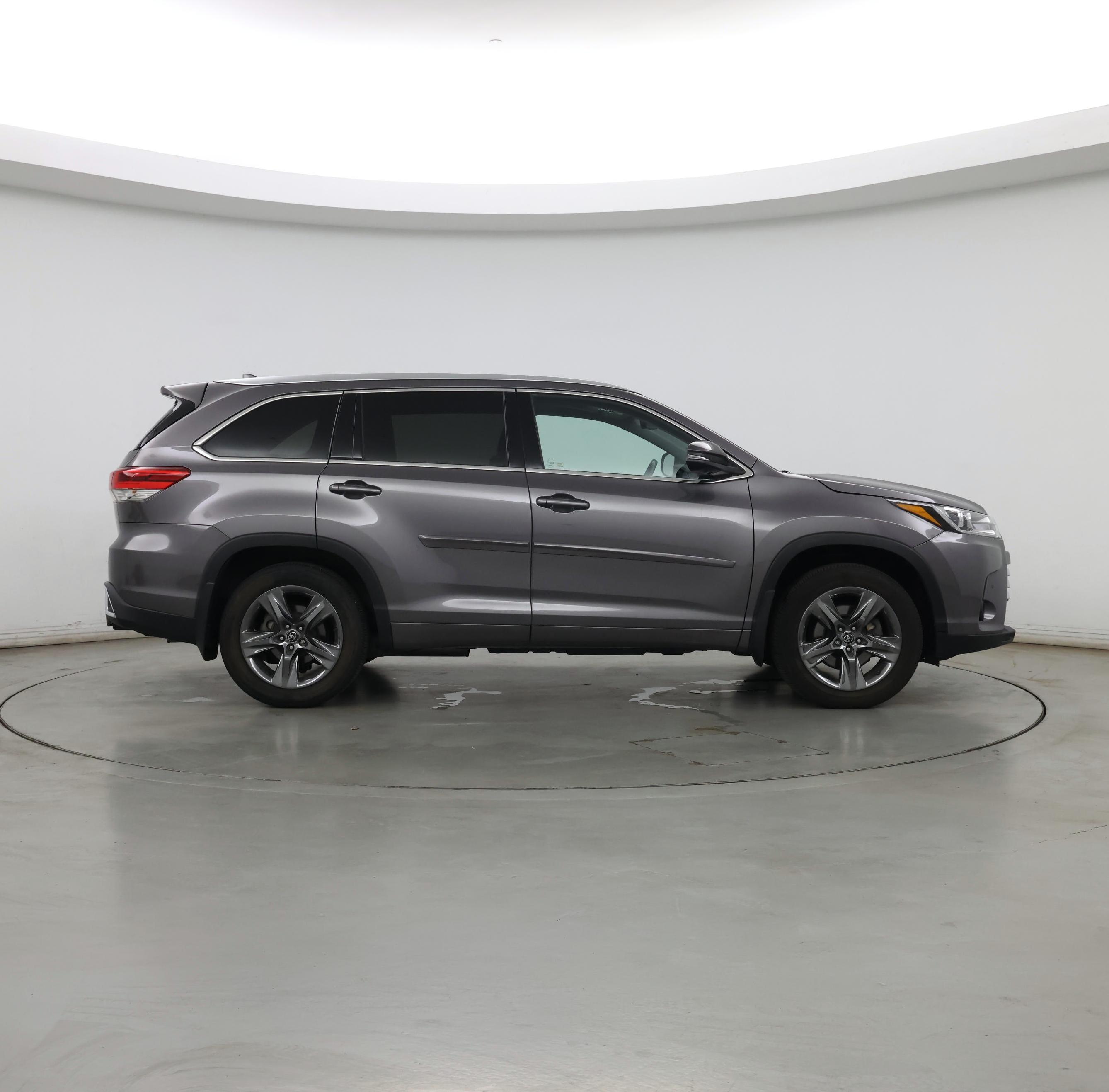 Thumbnail: 2017 Toyota Highlander - 7