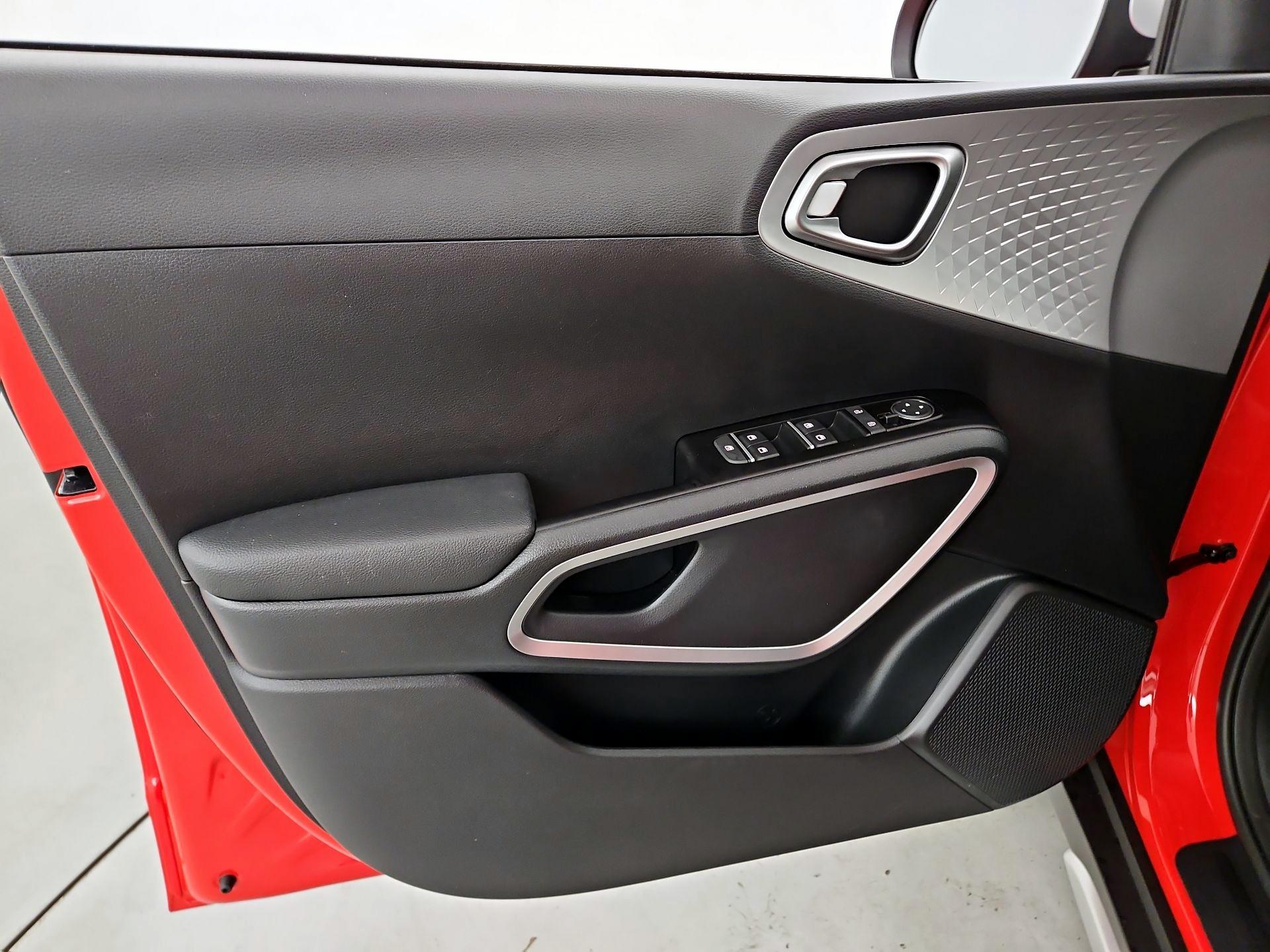 Thumbnail: 2022 Kia Soul - 12