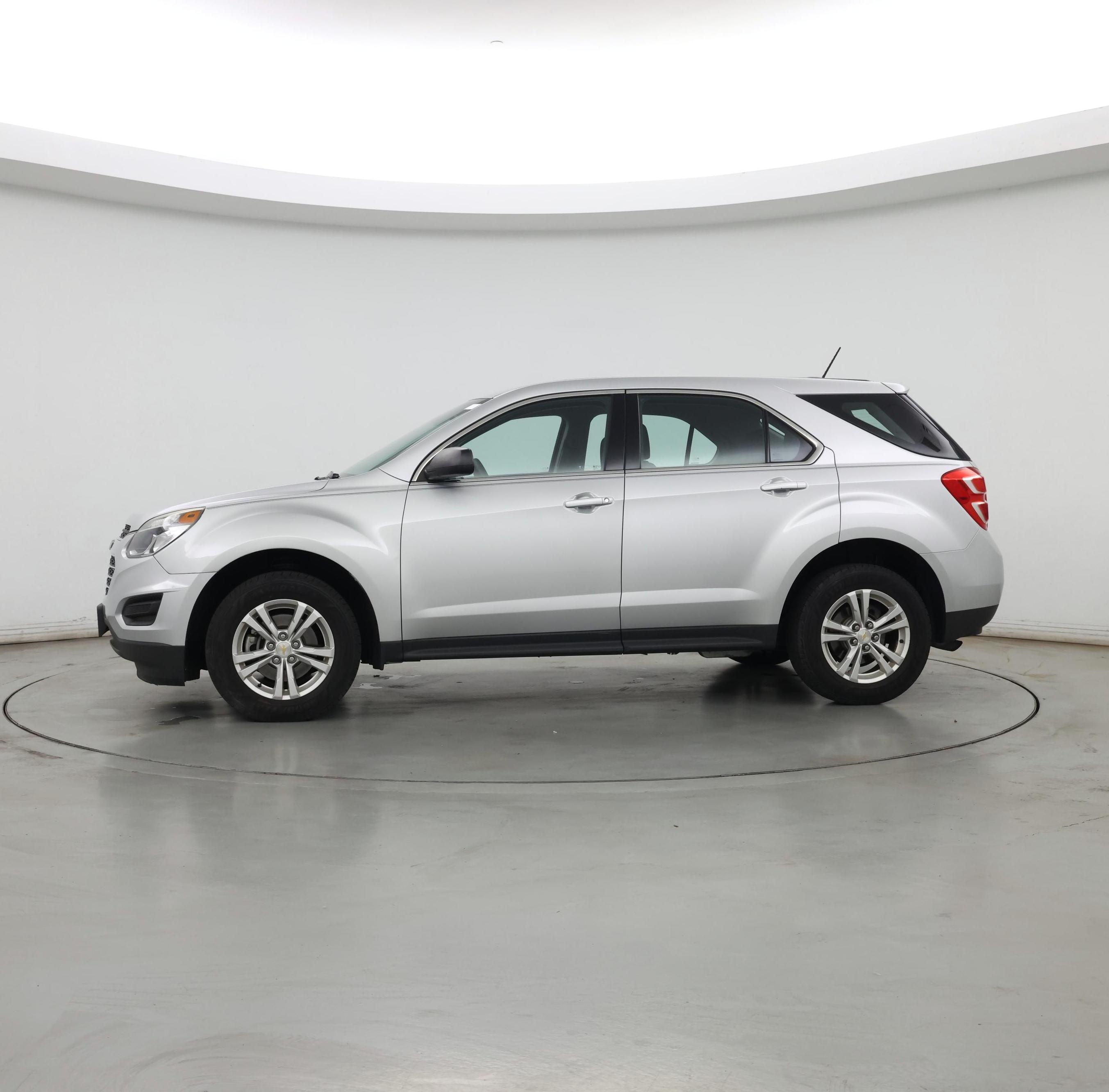 Thumbnail: 2017 Chevrolet Equinox - 3