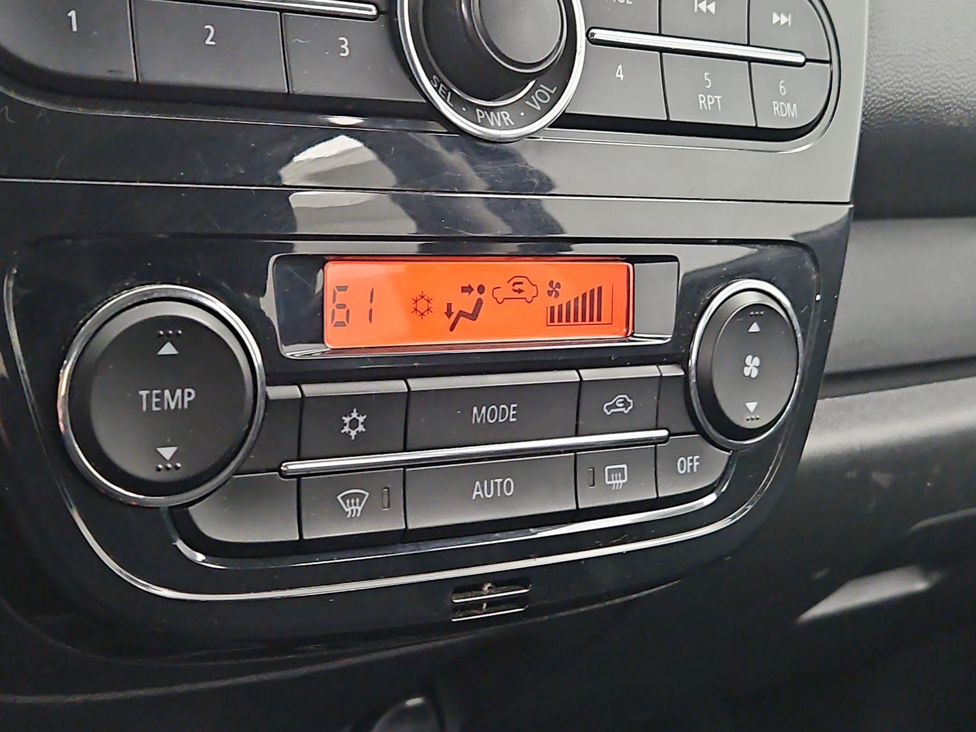 Thumbnail: 2015 Mitsubishi Mirage - 15