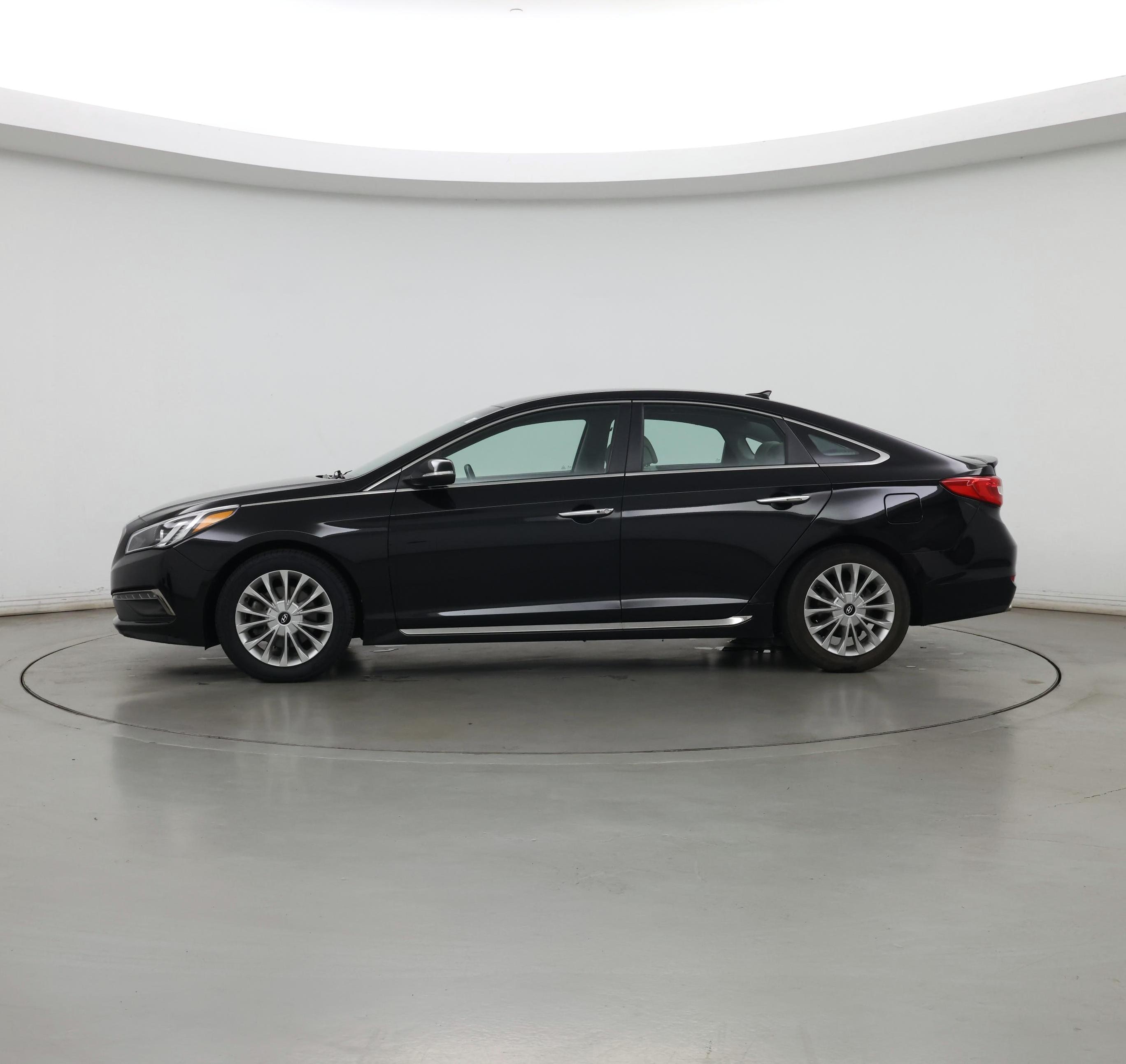 Thumbnail: 2015 Hyundai Sonata - 3