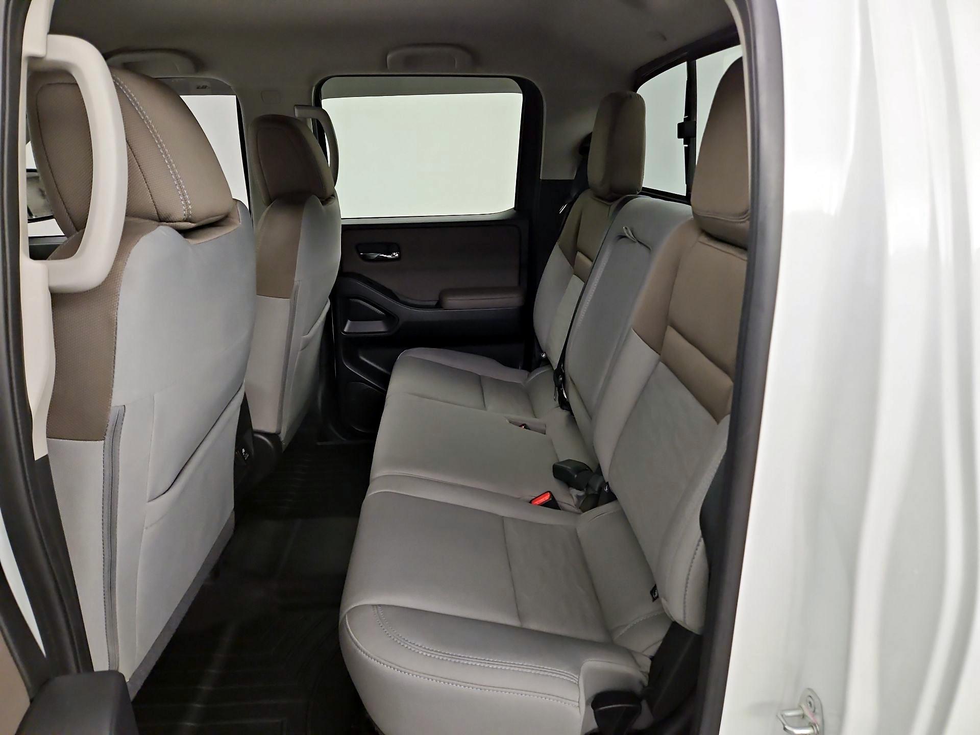 Thumbnail: 2022 Nissan Frontier - 19