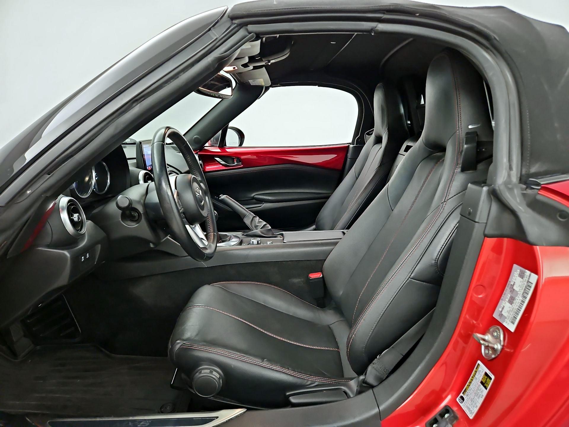 Thumbnail: 2019 Mazda MX-5 Miata - 11