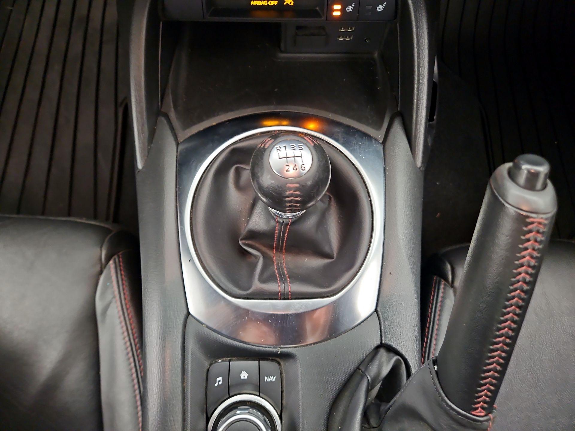 Thumbnail: 2019 Mazda MX-5 Miata - 18
