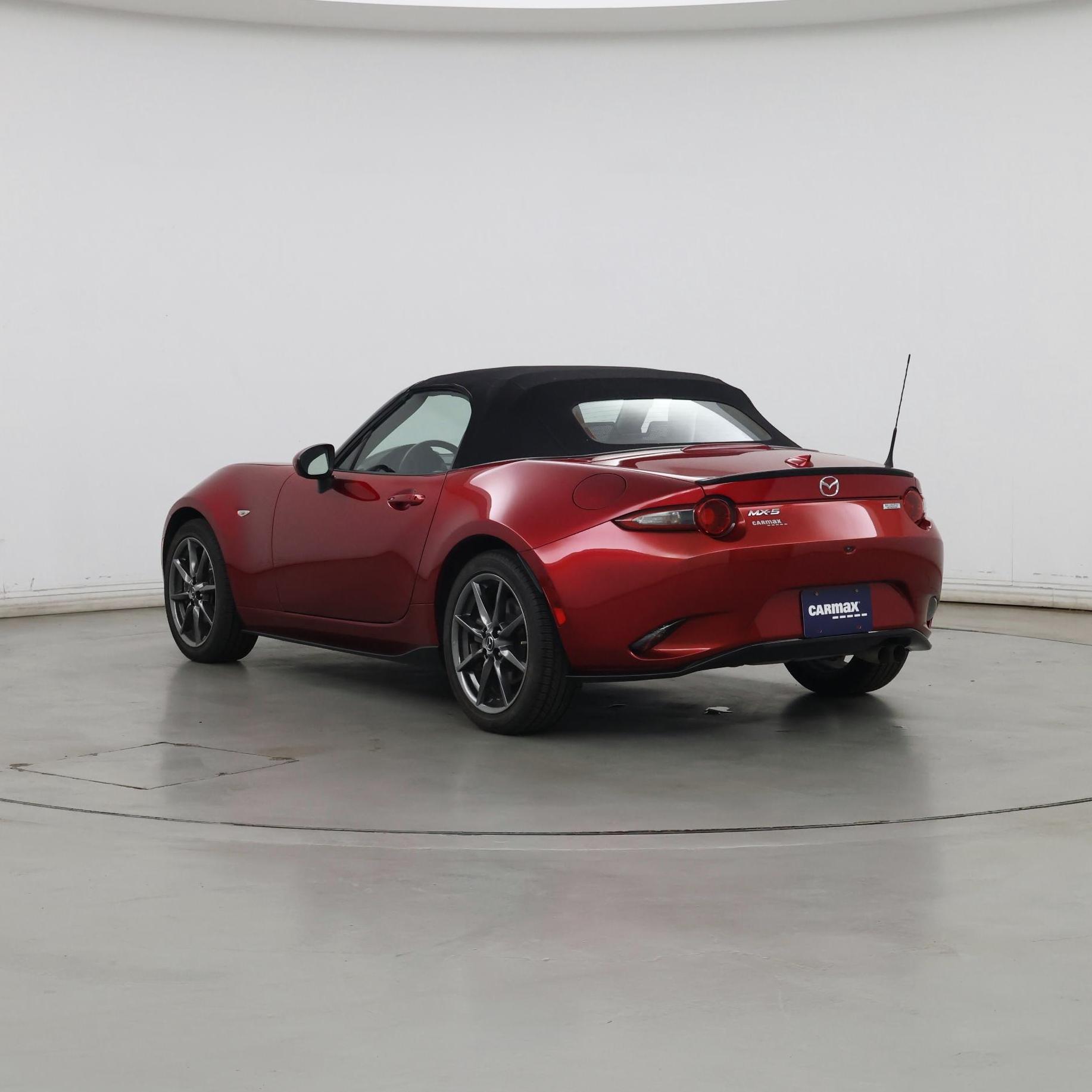 Thumbnail: 2019 Mazda MX-5 Miata - 2