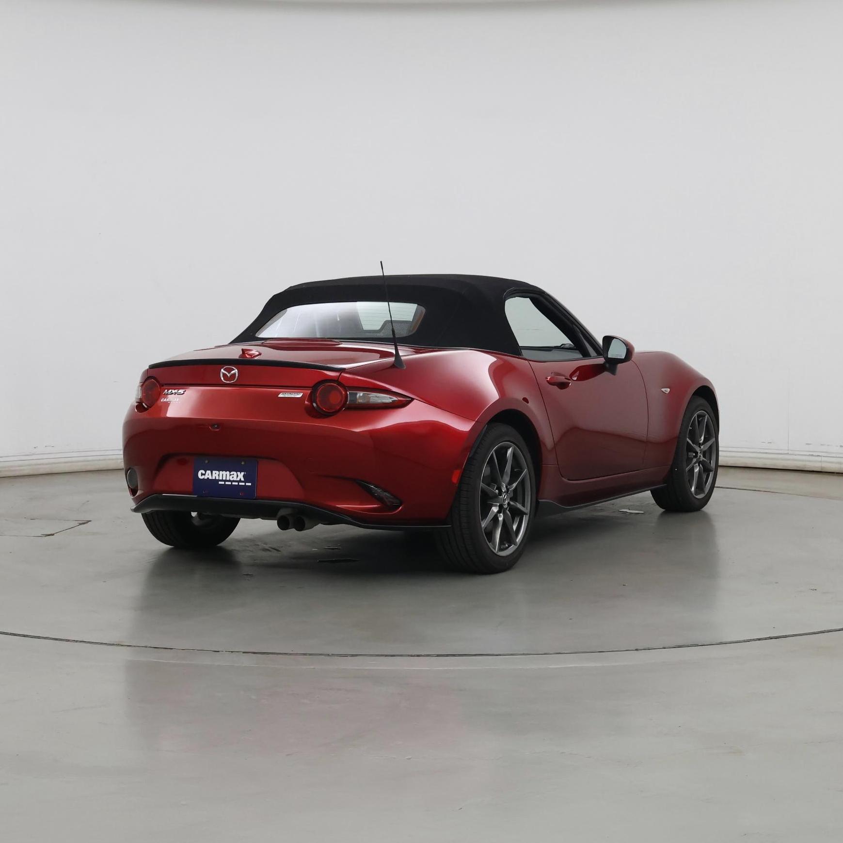 Thumbnail: 2019 Mazda MX-5 Miata - 8