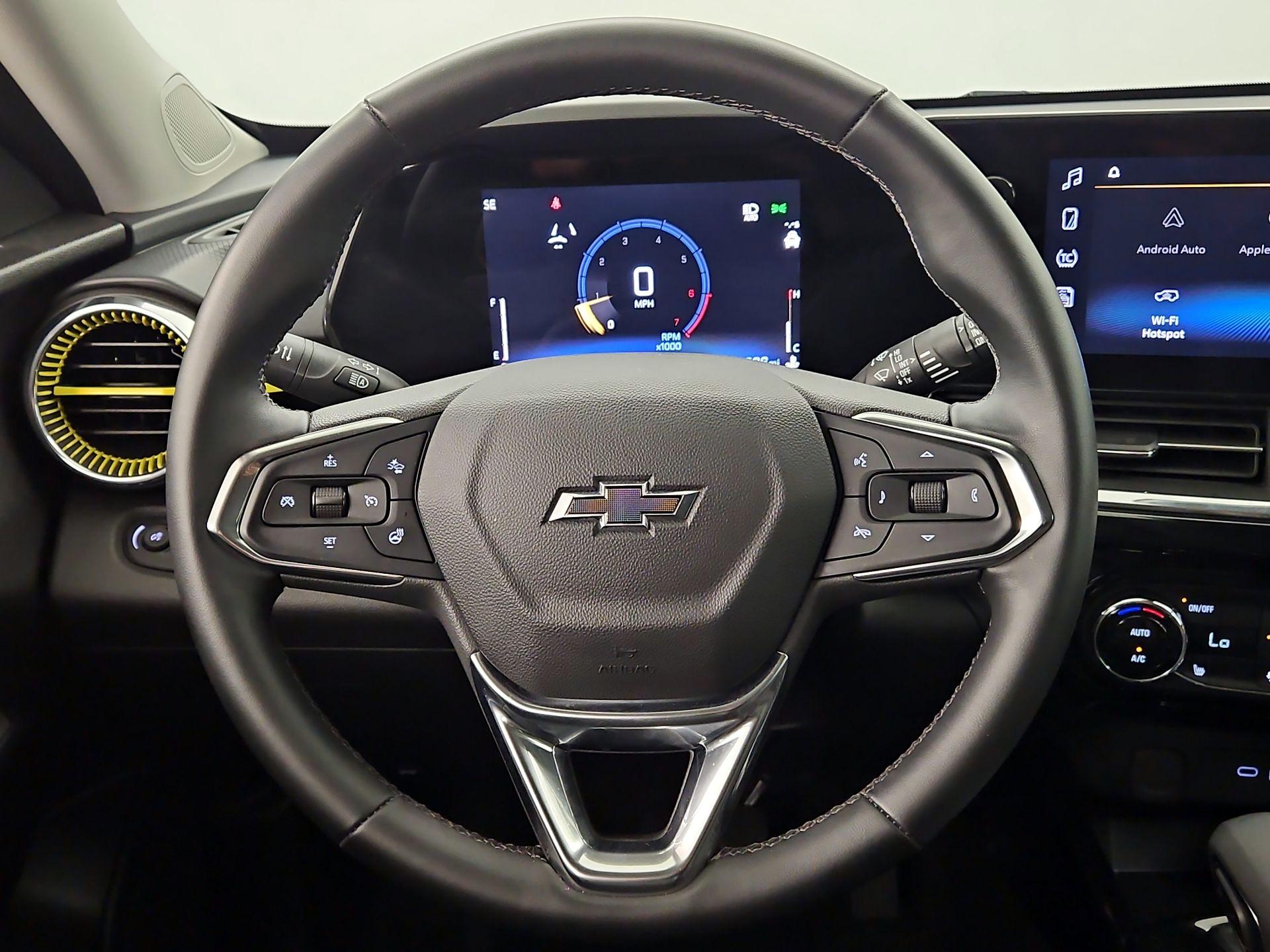 Thumbnail: 2024 Chevrolet Trax - 10