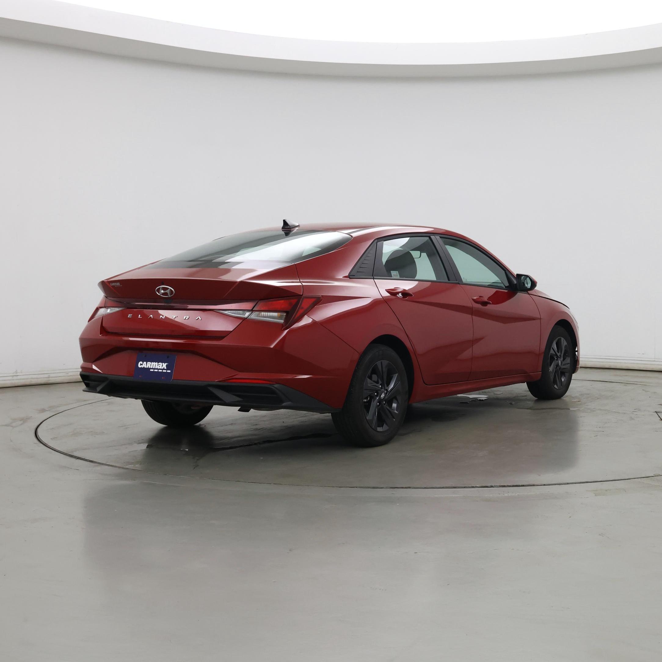 Thumbnail: 2022 Hyundai Elantra - 8
