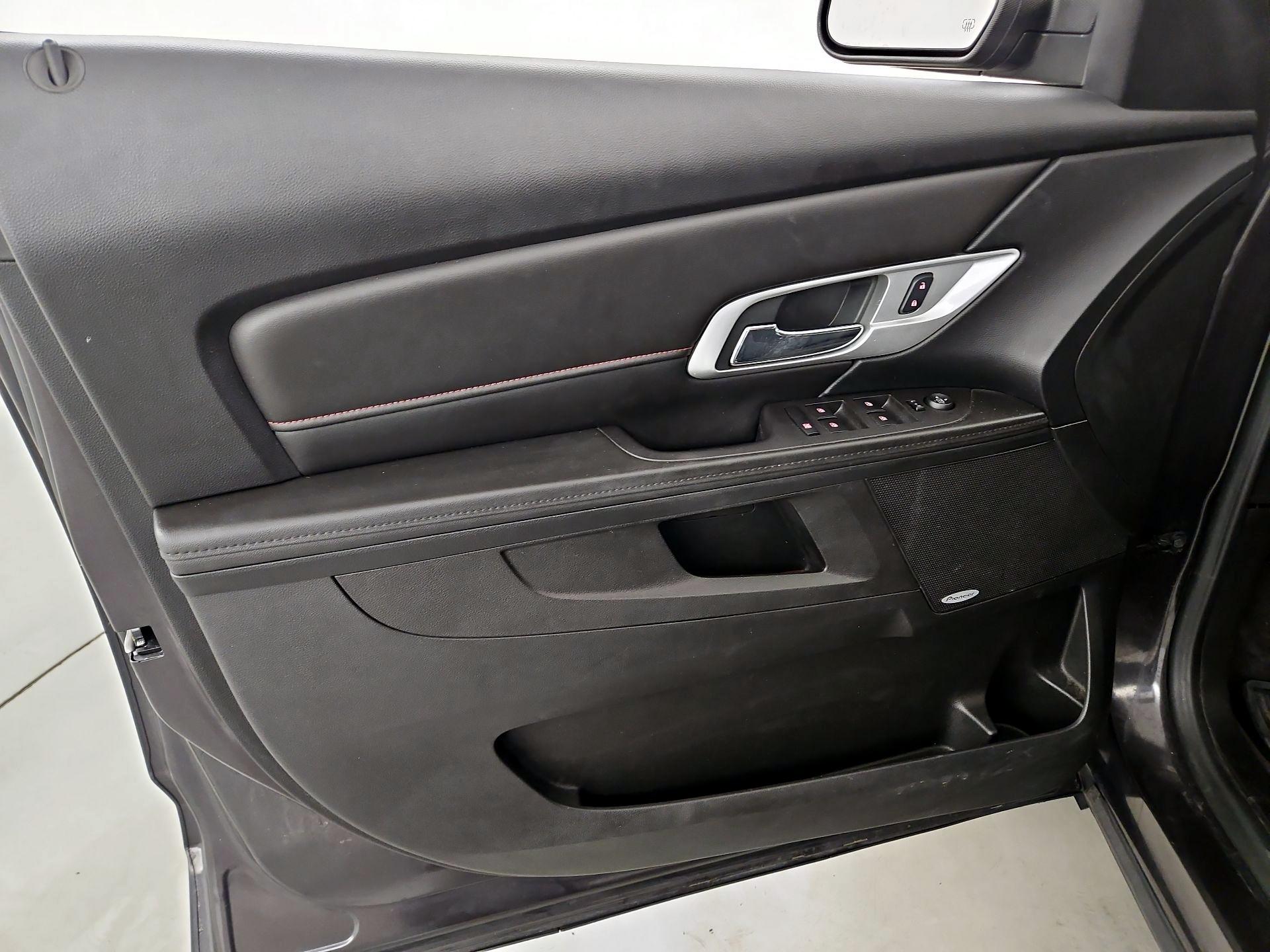 Thumbnail: 2016 GMC Terrain - 12