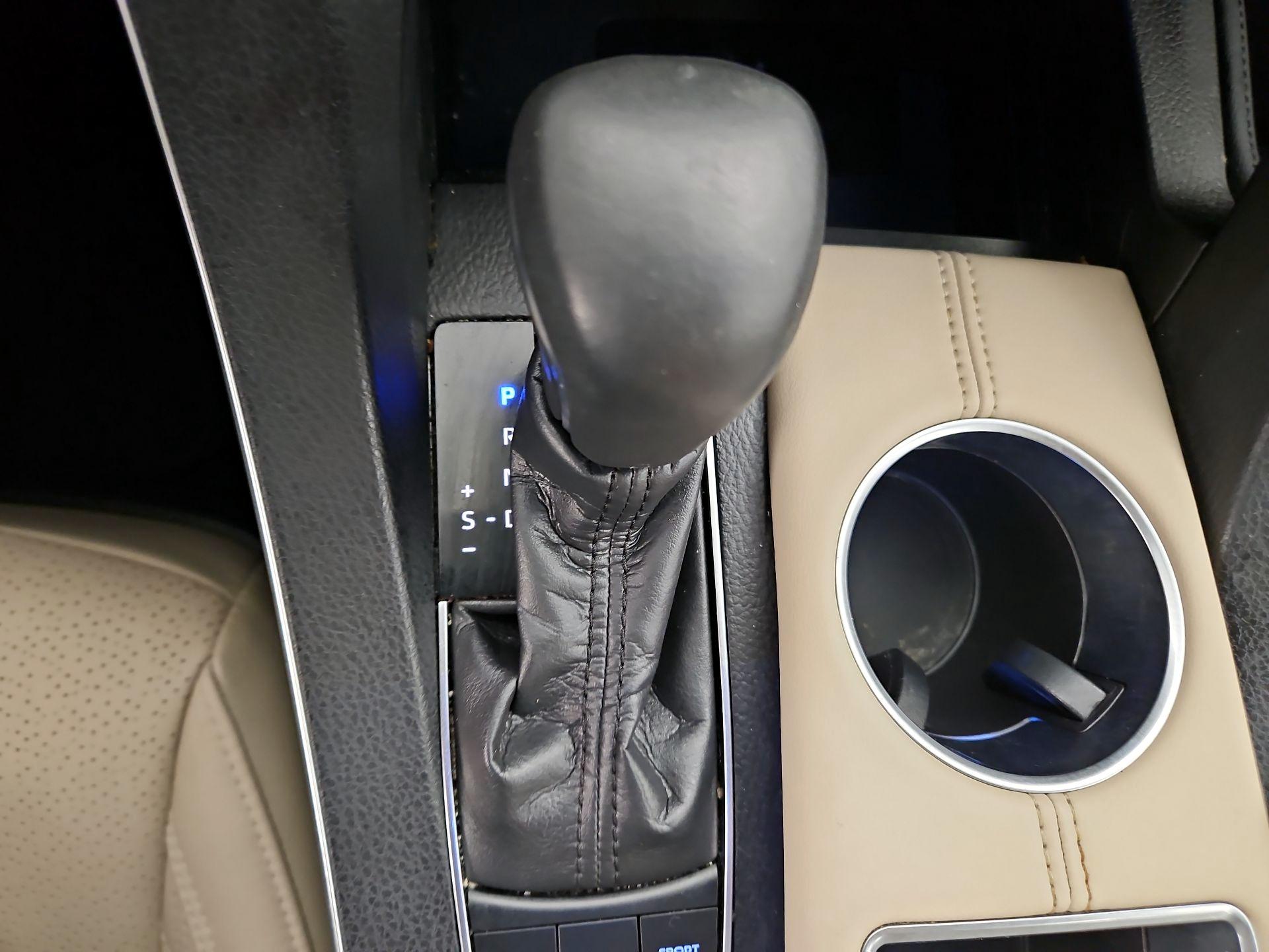 Thumbnail: 2019 Toyota Avalon - 18