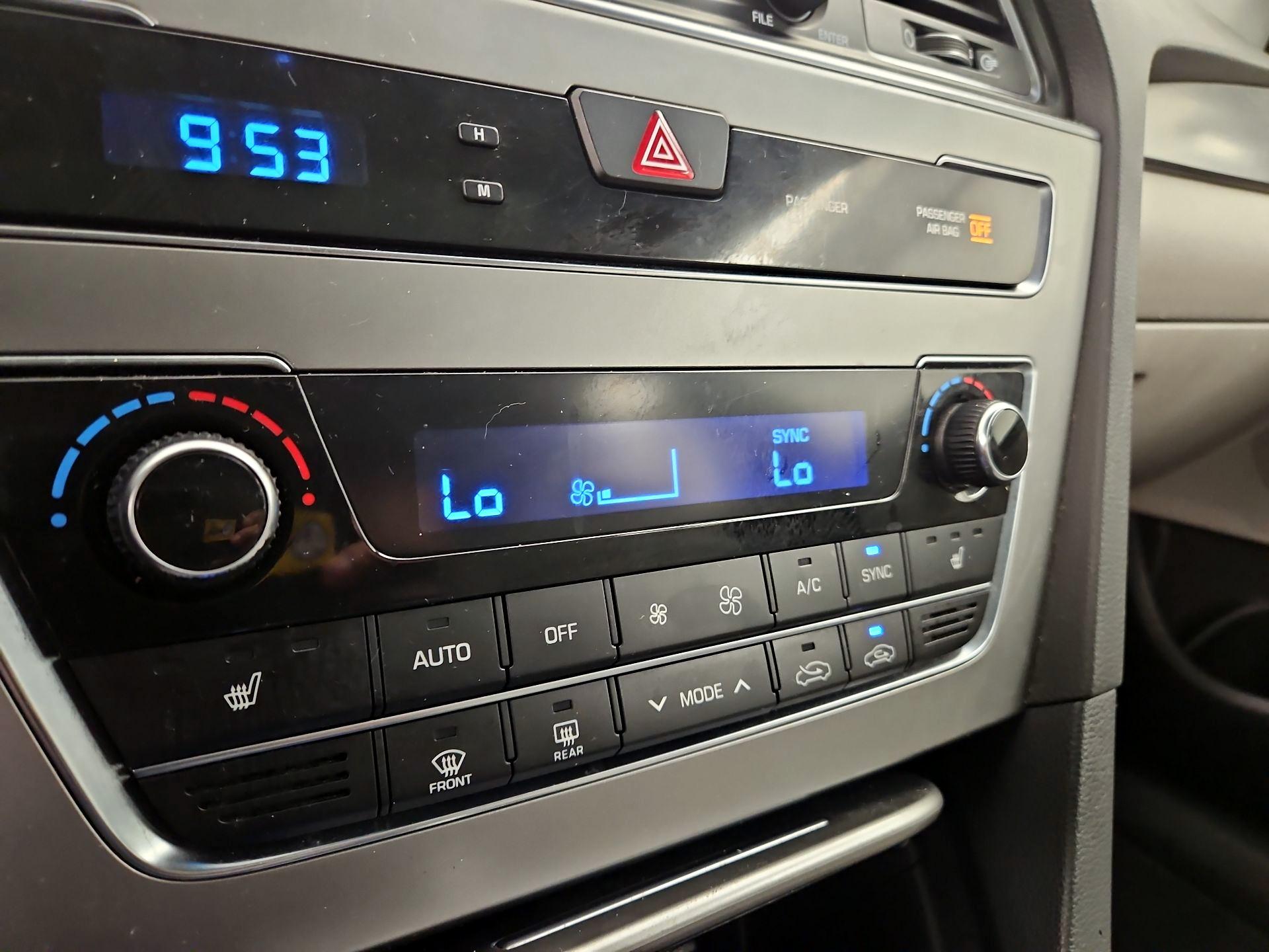 Thumbnail: 2015 Hyundai Sonata - 16