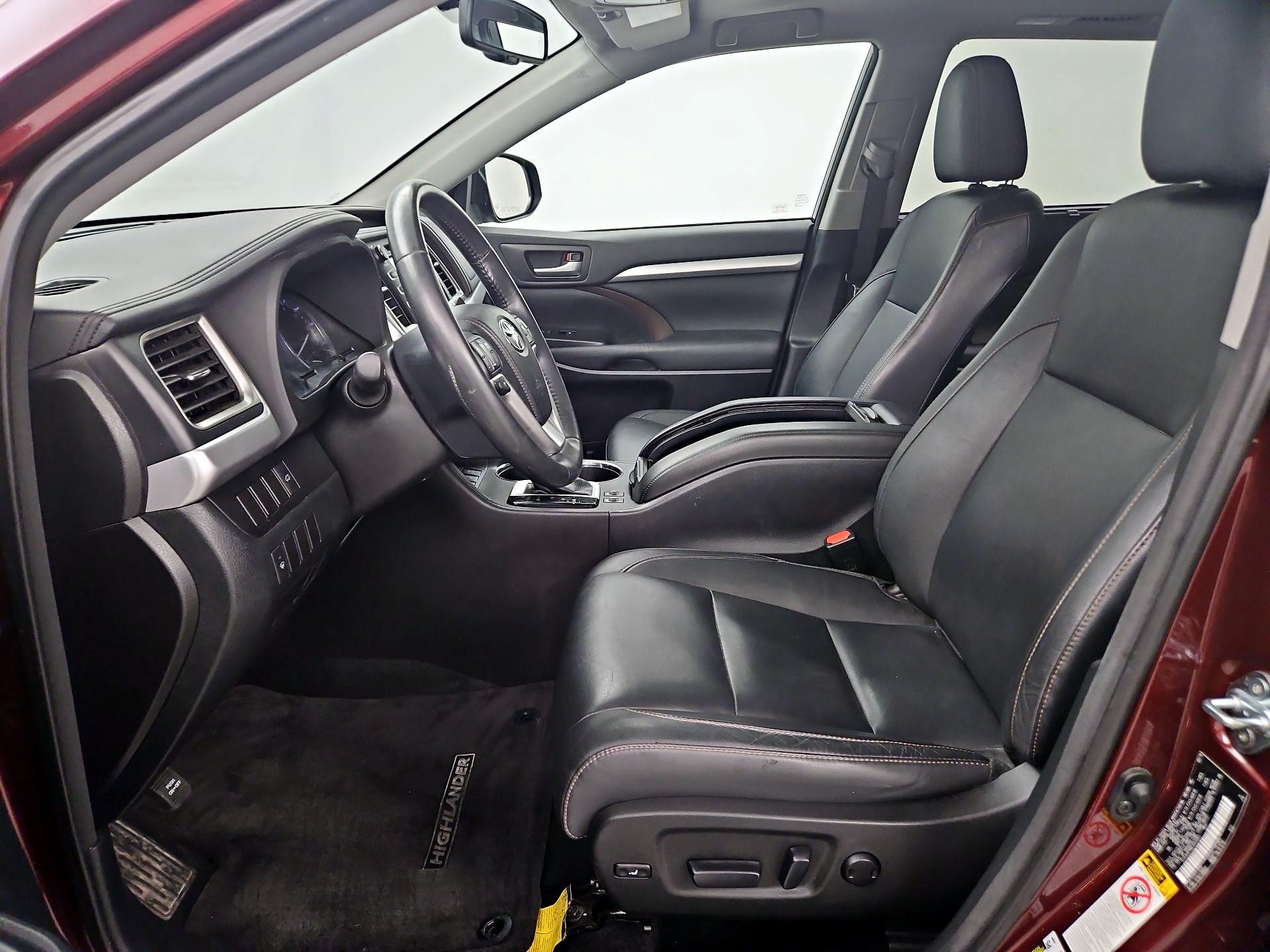 Thumbnail: 2014 Toyota Highlander - 11