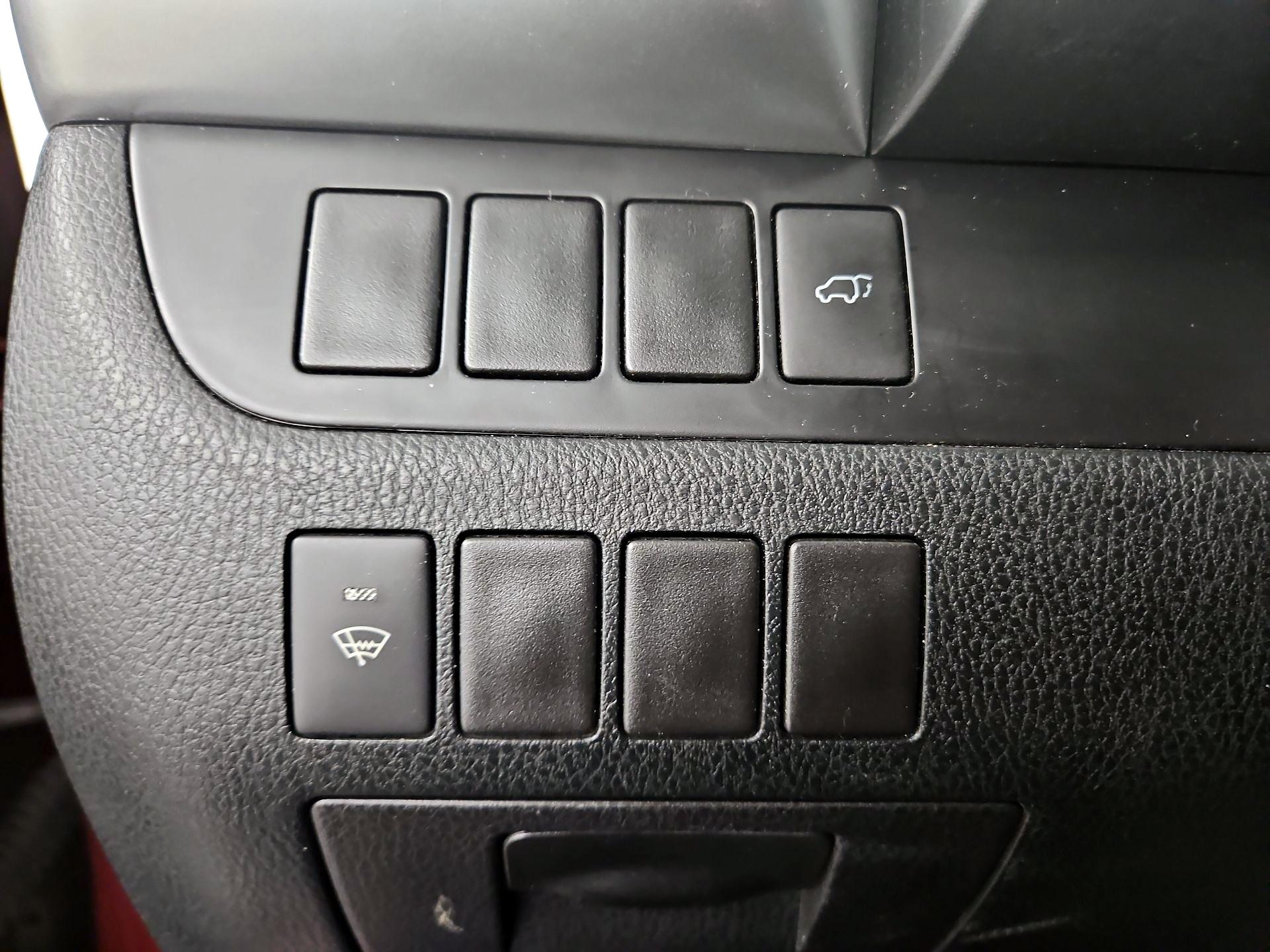 Thumbnail: 2014 Toyota Highlander - 13