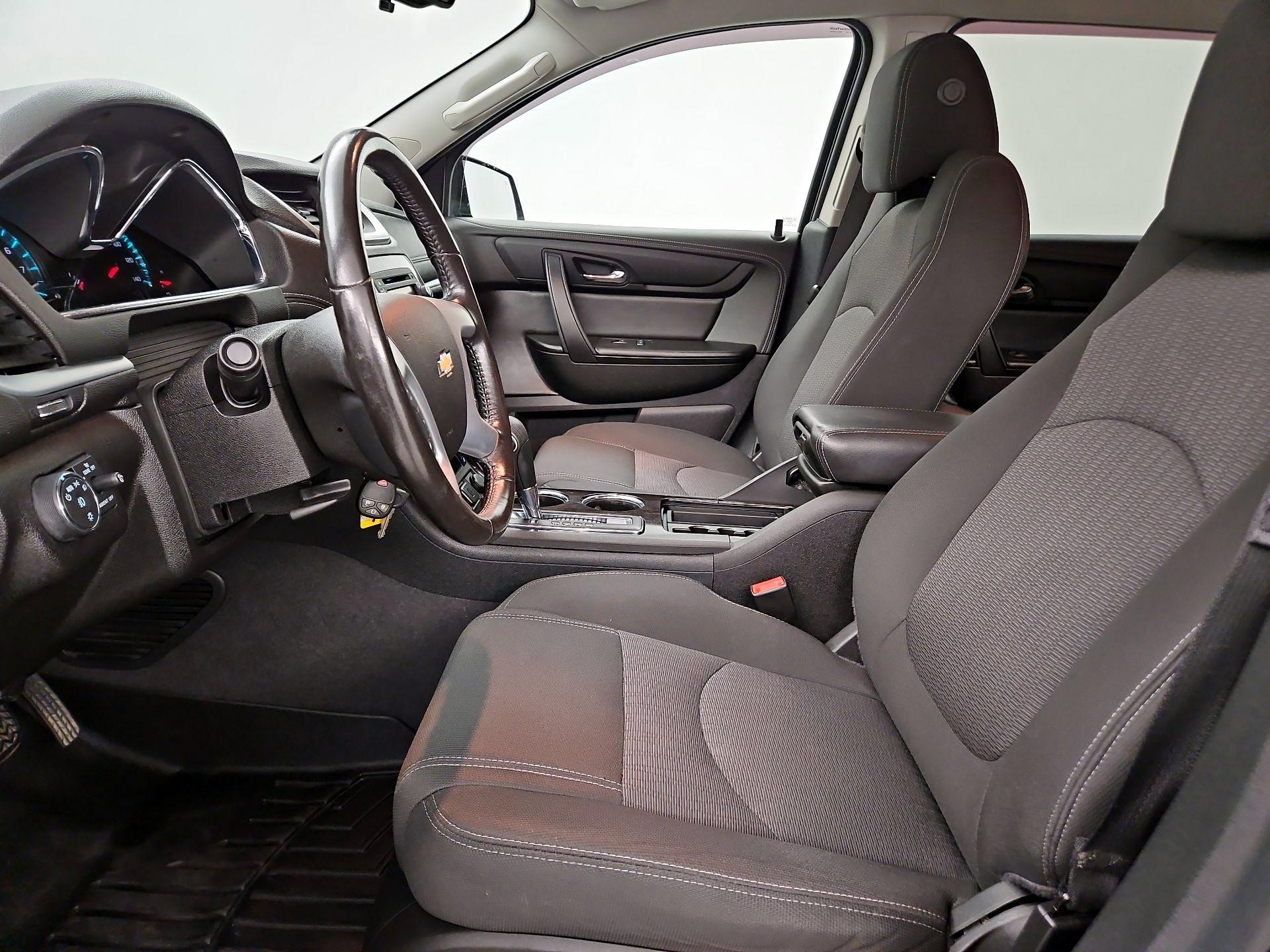 Thumbnail: 2017 Chevrolet Traverse - 11