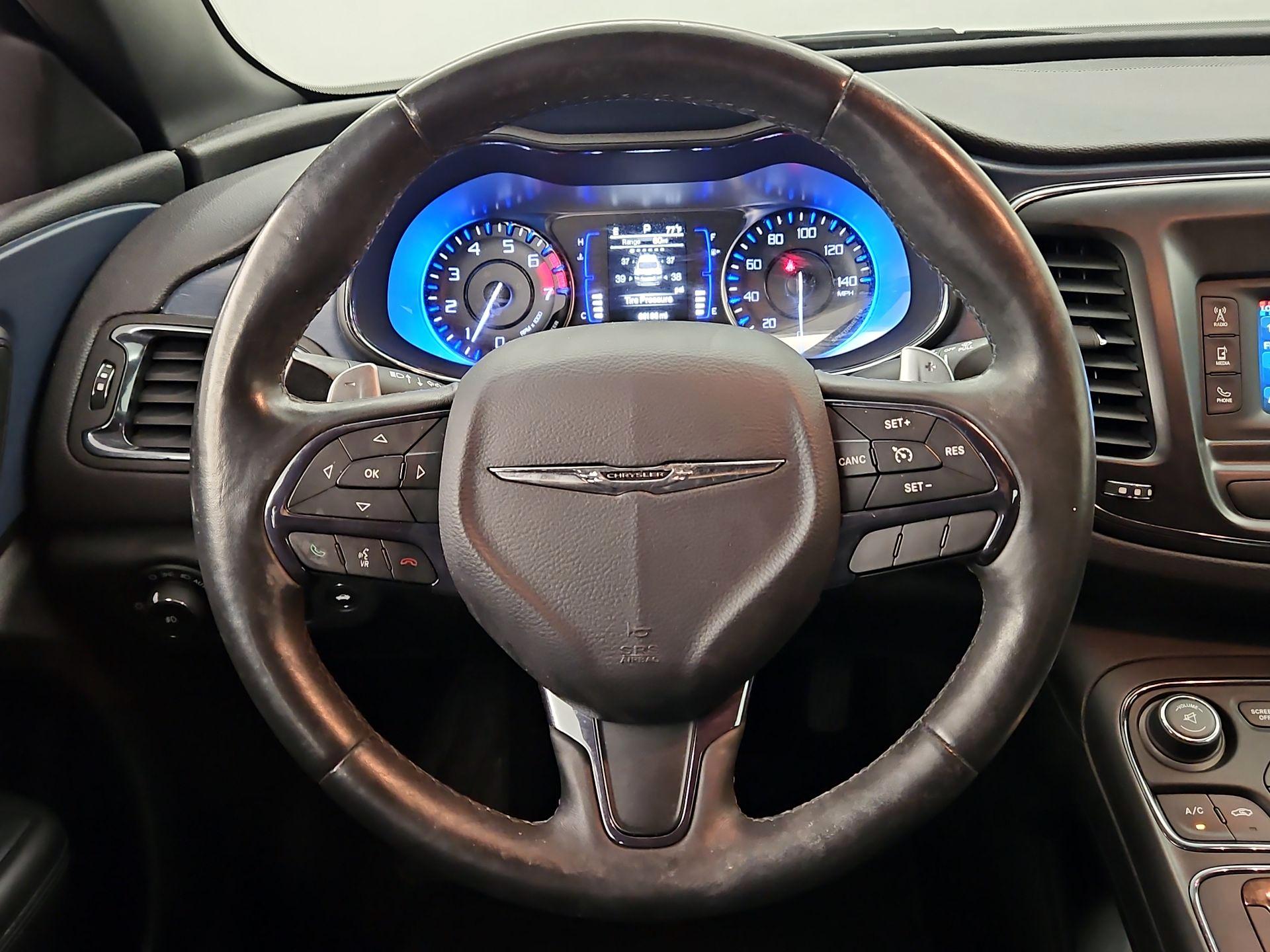 Thumbnail: 2015 Chrysler 200 - 10