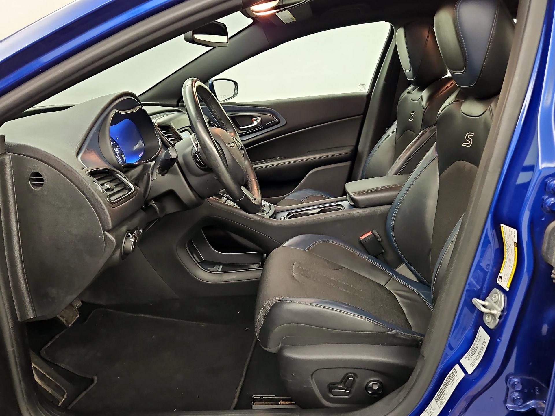 Thumbnail: 2015 Chrysler 200 - 11