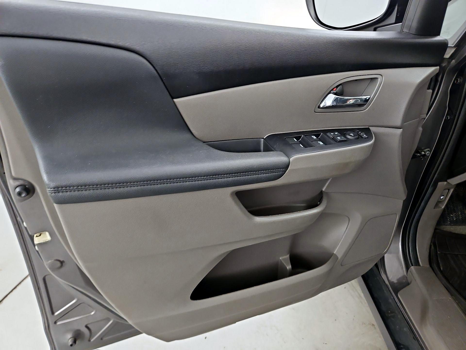 Thumbnail: 2014 Honda Odyssey - 12