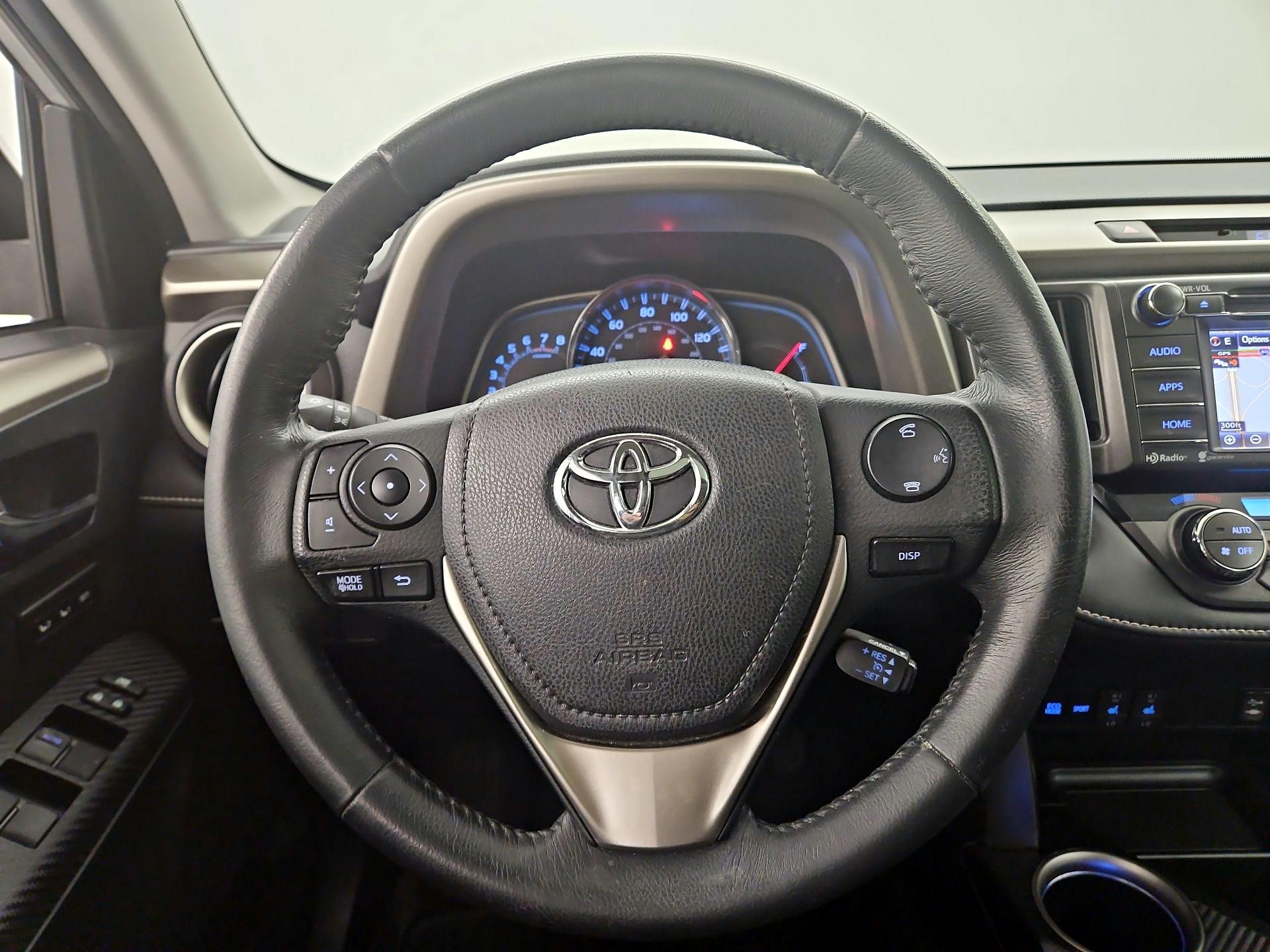 Thumbnail: 2015 Toyota RAV4 - 10
