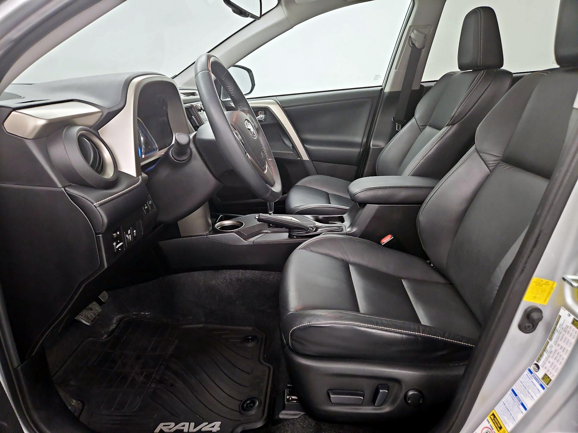 Thumbnail: 2015 Toyota RAV4 - 11