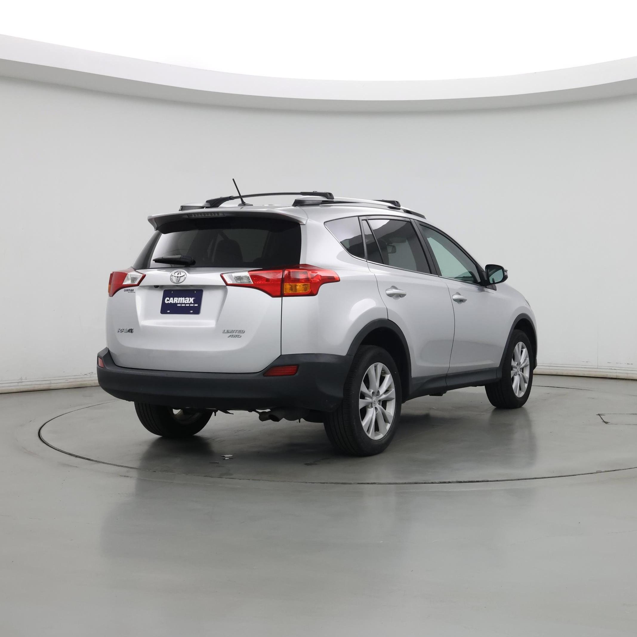 Thumbnail: 2015 Toyota RAV4 - 8