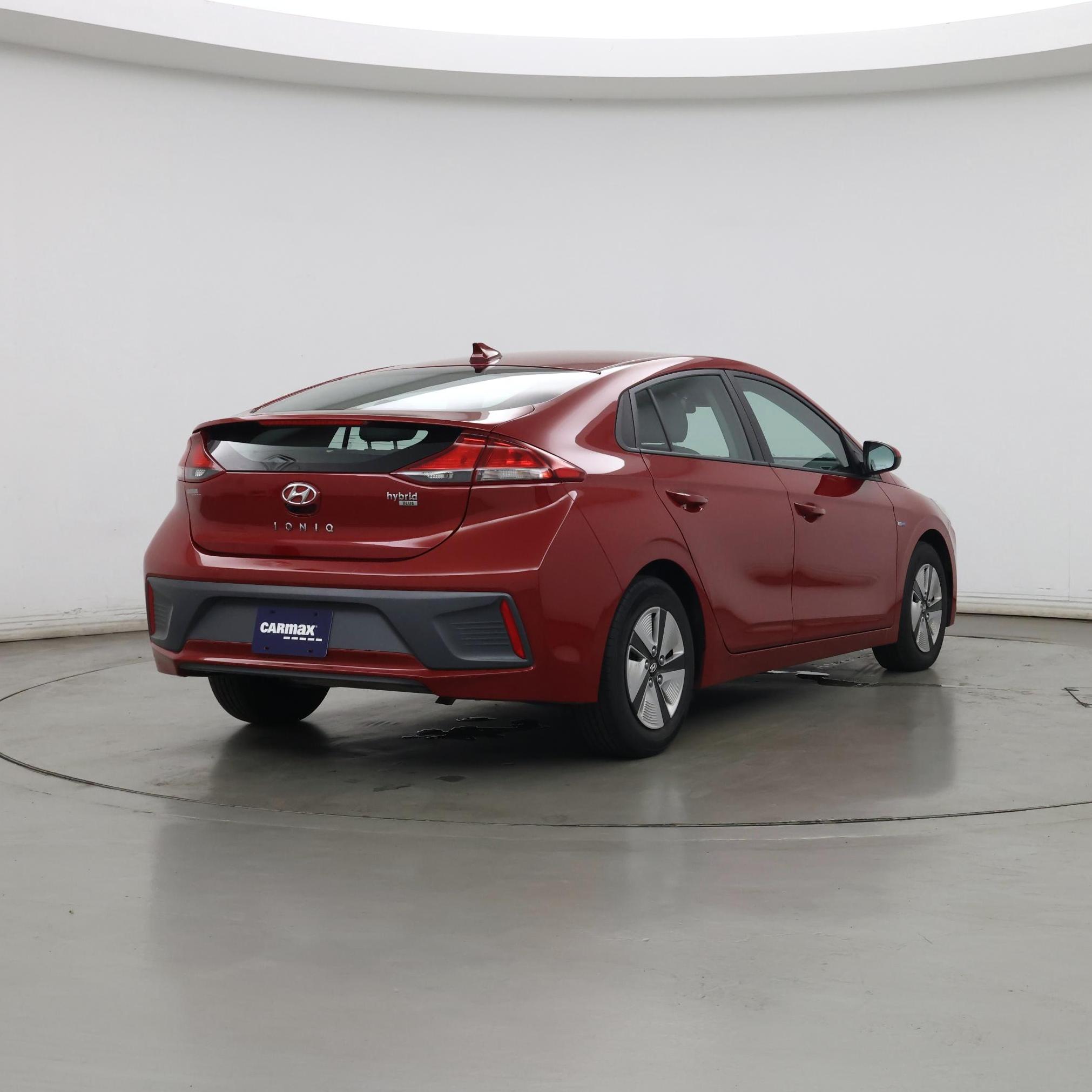 Thumbnail: 2020 Hyundai Ioniq - 8