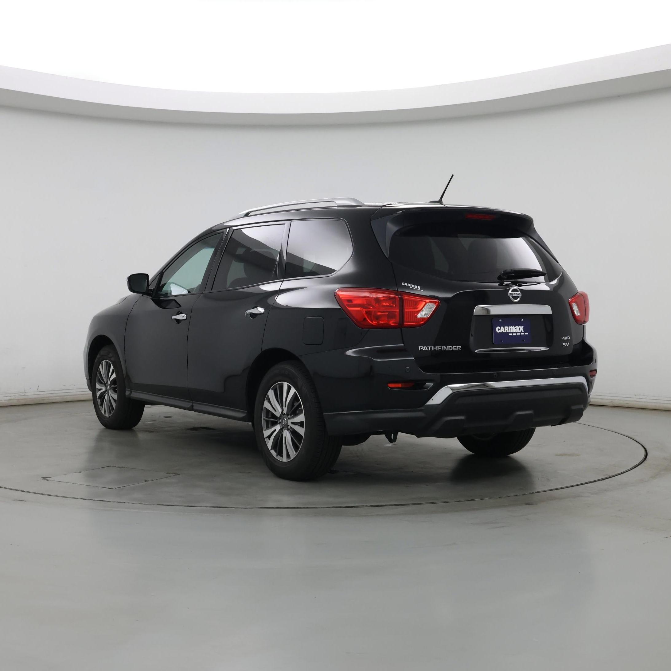 Thumbnail: 2017 Nissan Pathfinder - 2