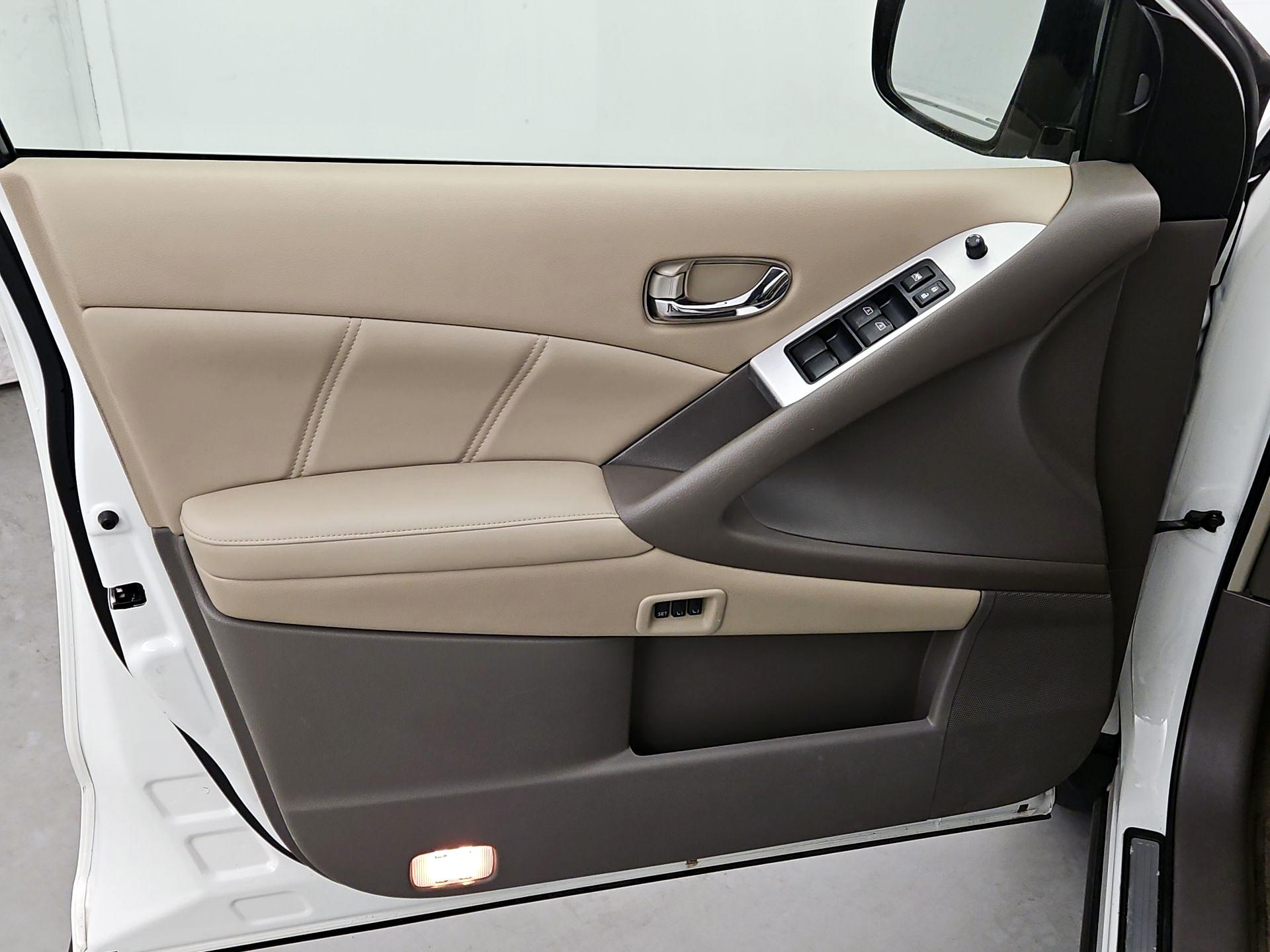 Thumbnail: 2014 Nissan Murano - 12