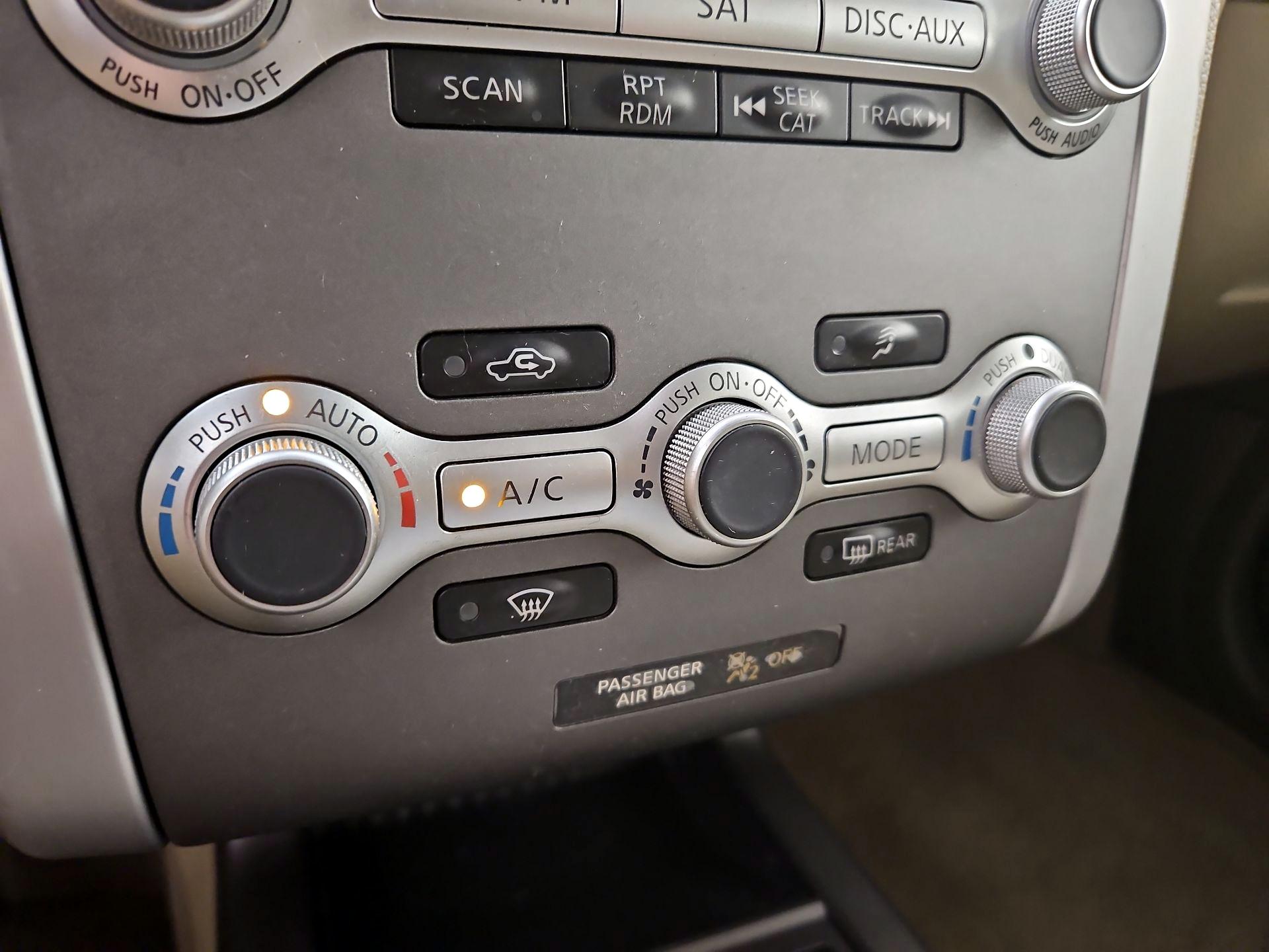 Thumbnail: 2014 Nissan Murano - 16