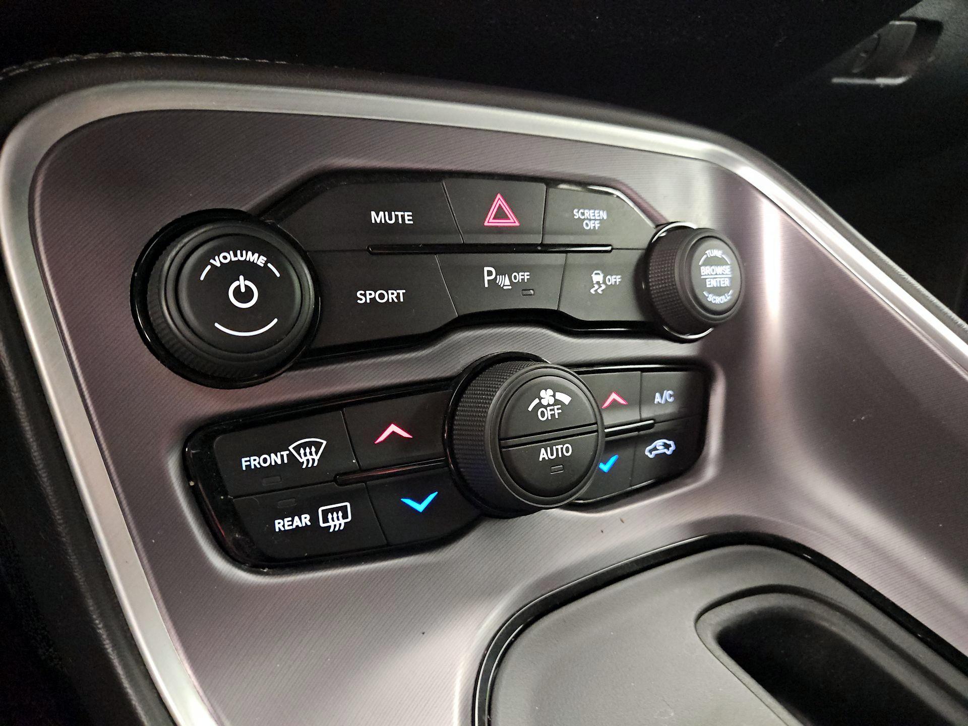 Thumbnail: 2019 Dodge Challenger - 16